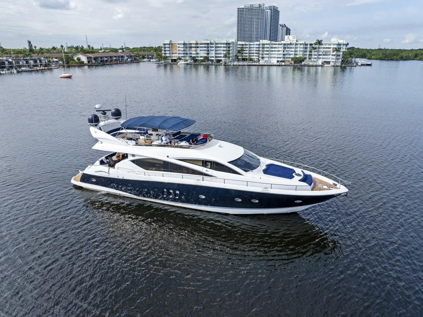 2006 Sunseeker 75 Yacht "PERSISTENCE" - photo 2