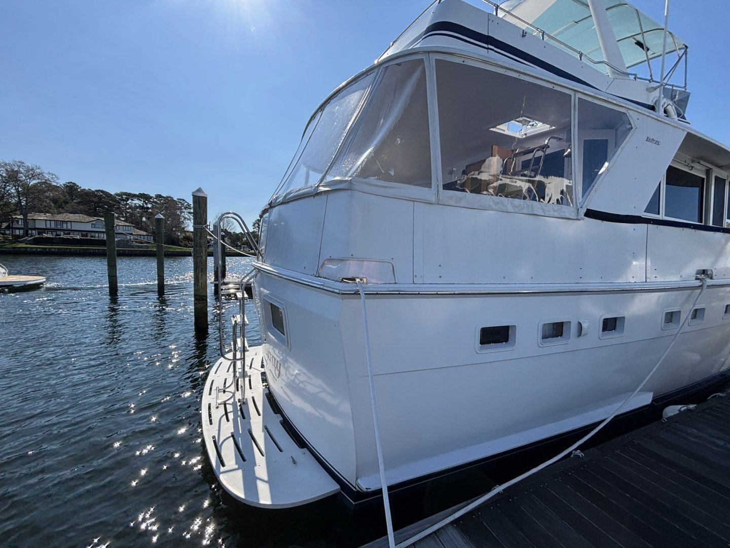1979 Hatteras Motor Yacht "Miles Away" - photo 3