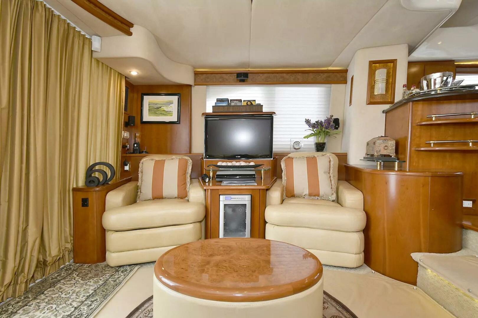 2009 Silverton 52 Ovation "Chirstina Maria" - photo 3