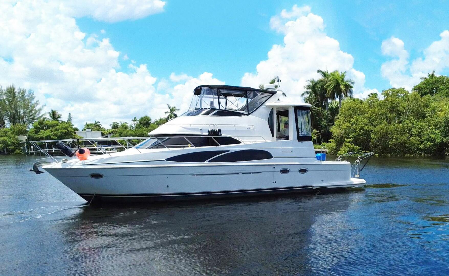 2005 Carver 444 Cockpit Motor Yacht "IV Play Too" - photo 2