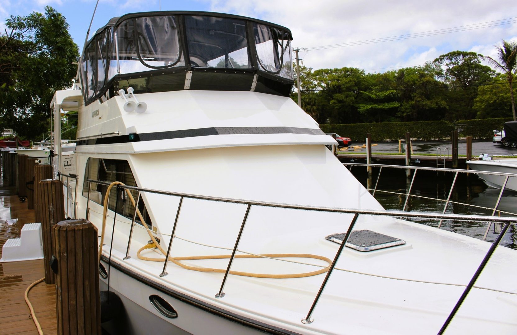 2007 Jefferson Motor Yacht "Gratitude" - photo 2