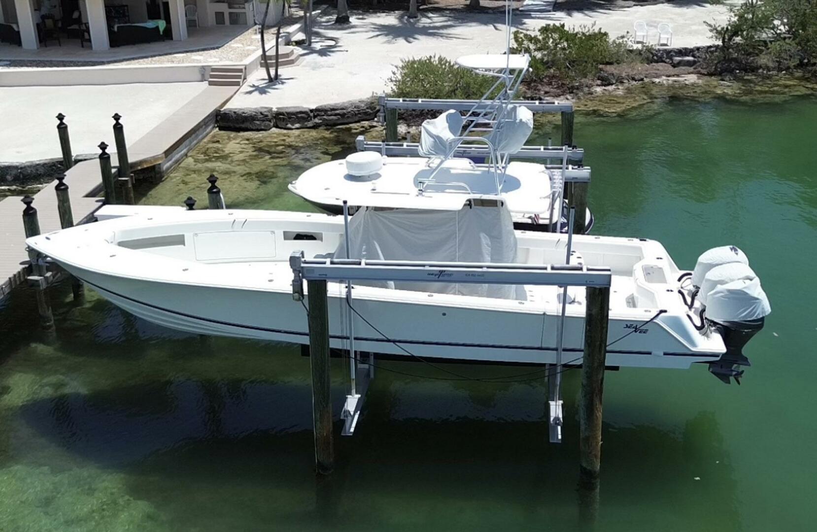 2014 SeaVee 390B Center Console "WARBIRD" - photo 1