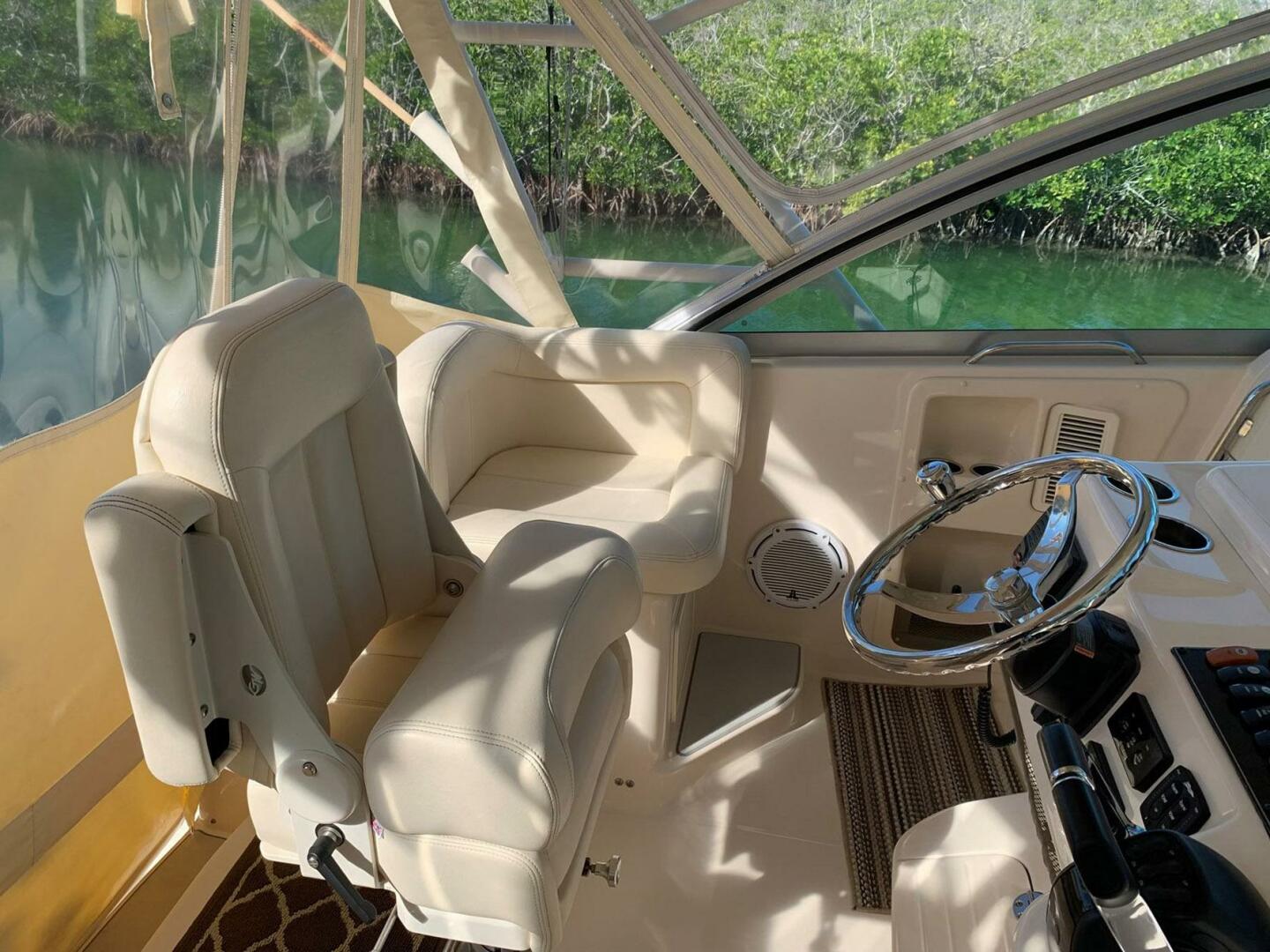 2015 Grady-White Express 370 - photo 3