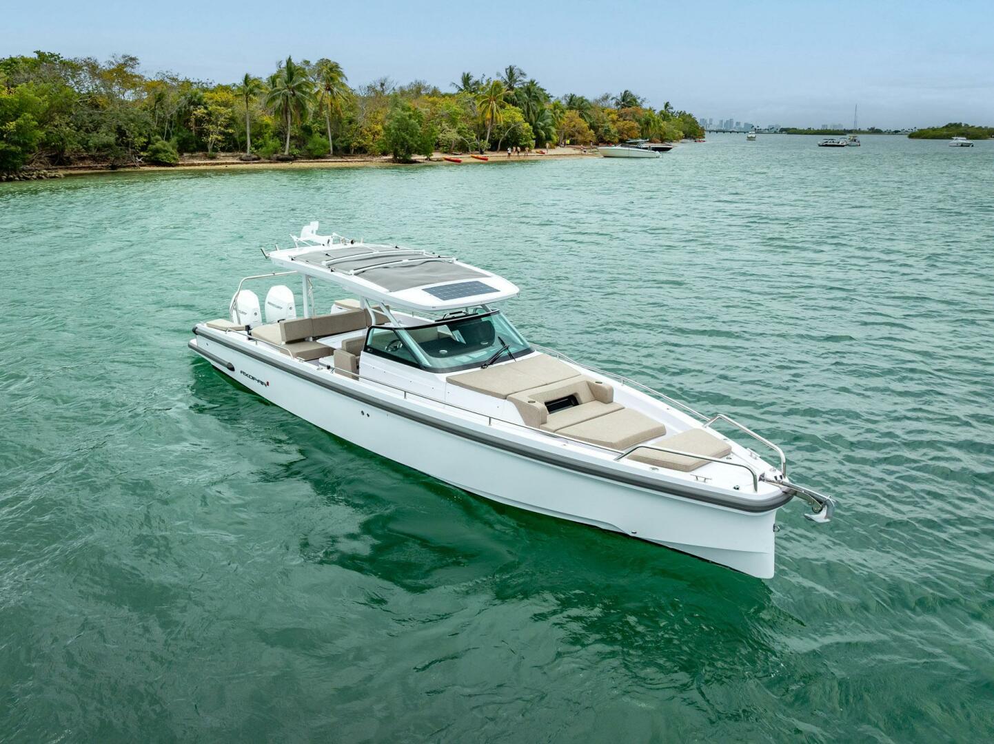 2024 Axopar 37 Sun Top - photo 1