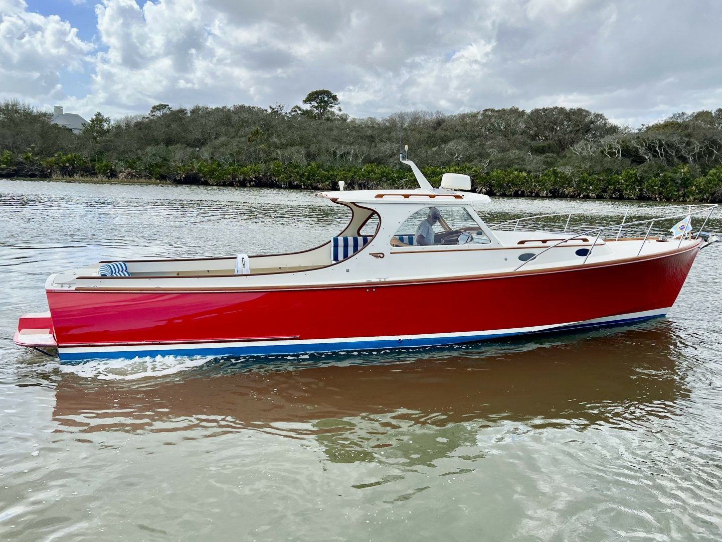1995 Hinckley Picnic Boat 36 Classic "Tasmanian Devil" - photo 1