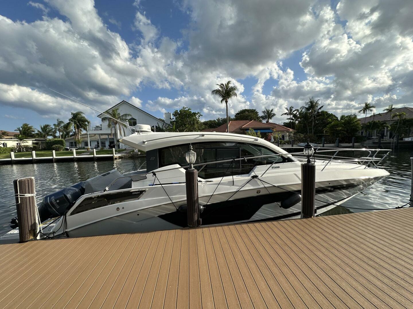 2020 Four Winns Vista 355 Coupe "Olivia" - photo 3