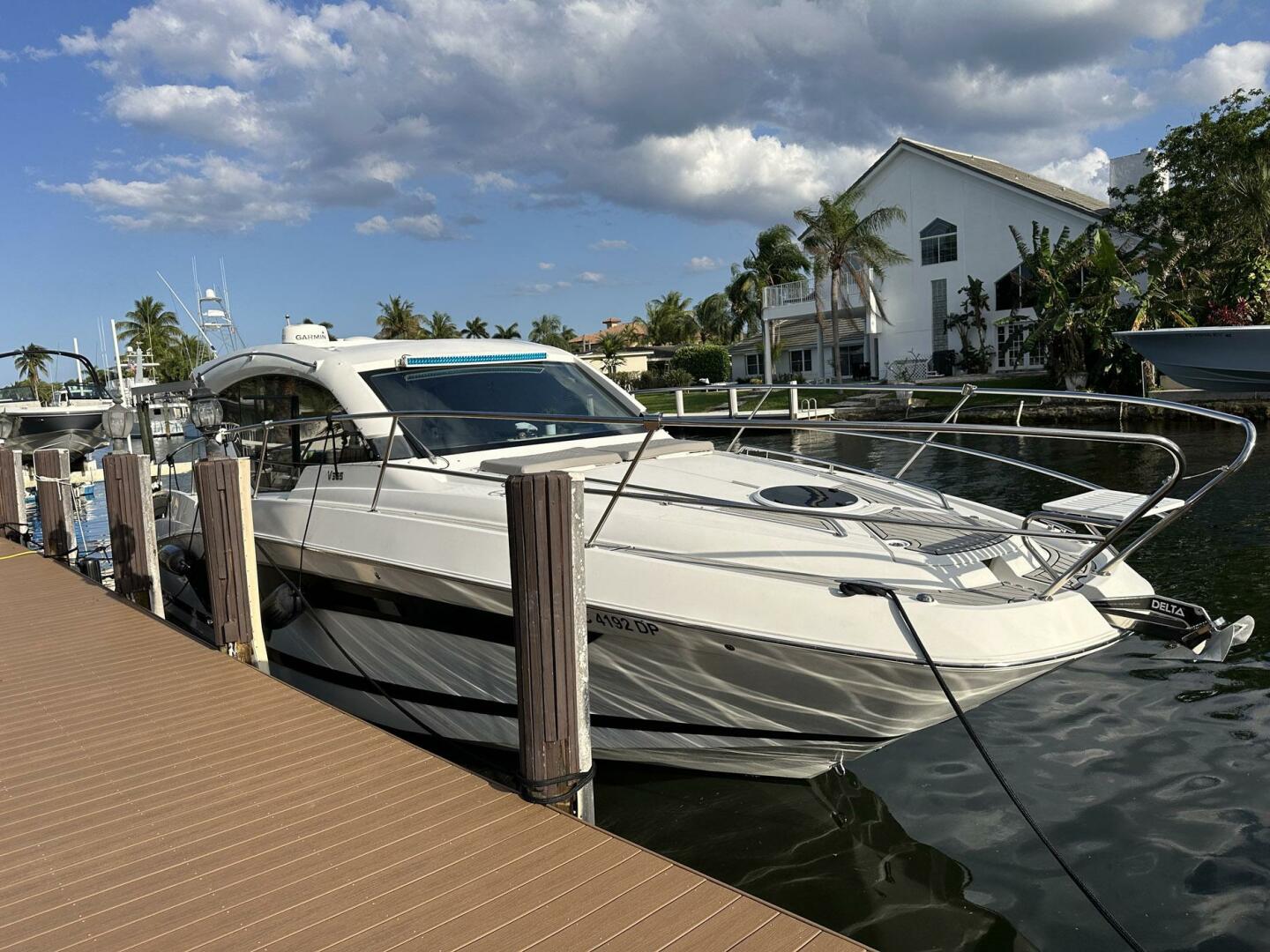 2020 Four Winns Vista 355 Coupe "Olivia" - photo 2
