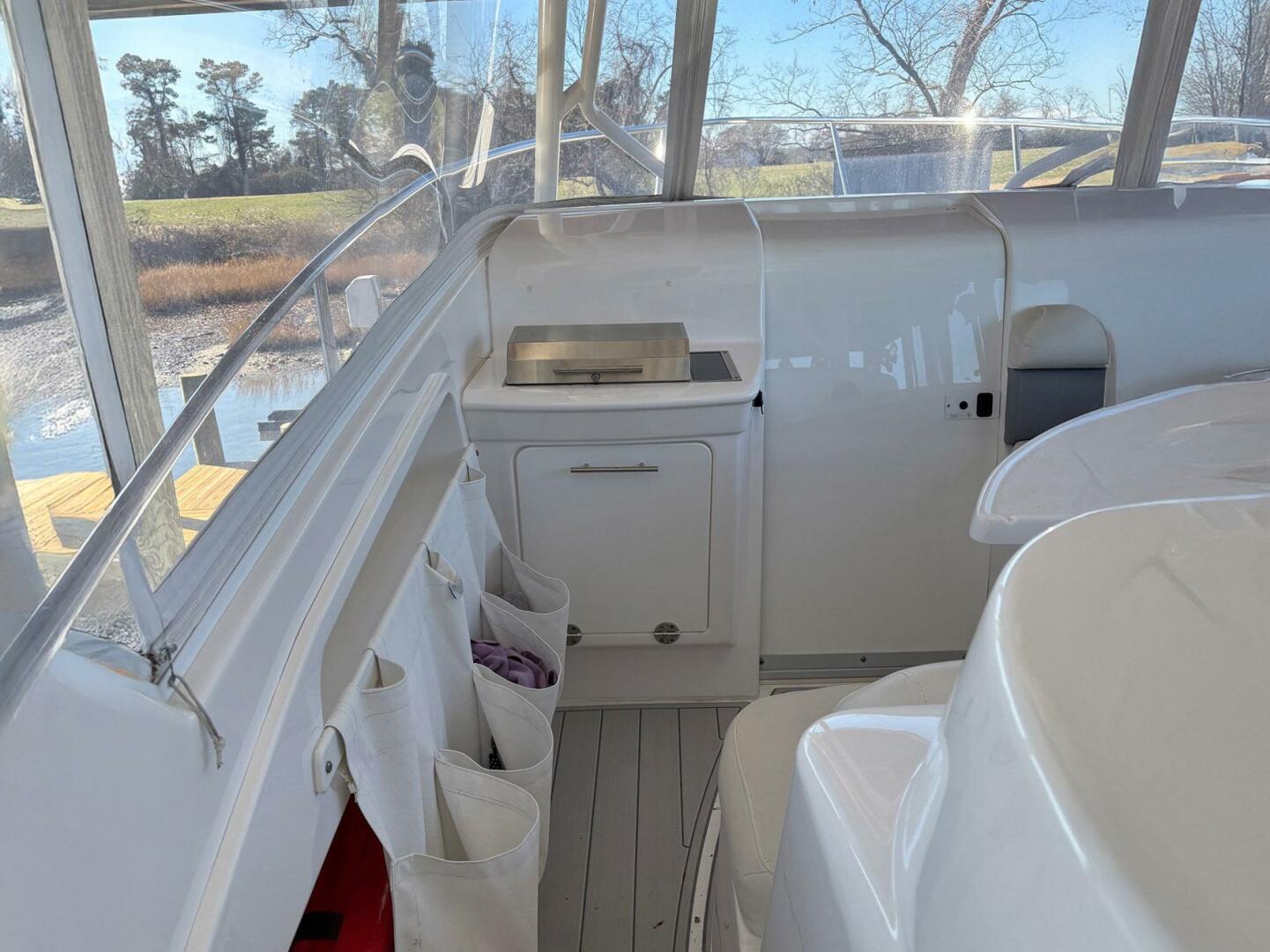 2017 Everglades 350 LX "In Absentia" - photo 2