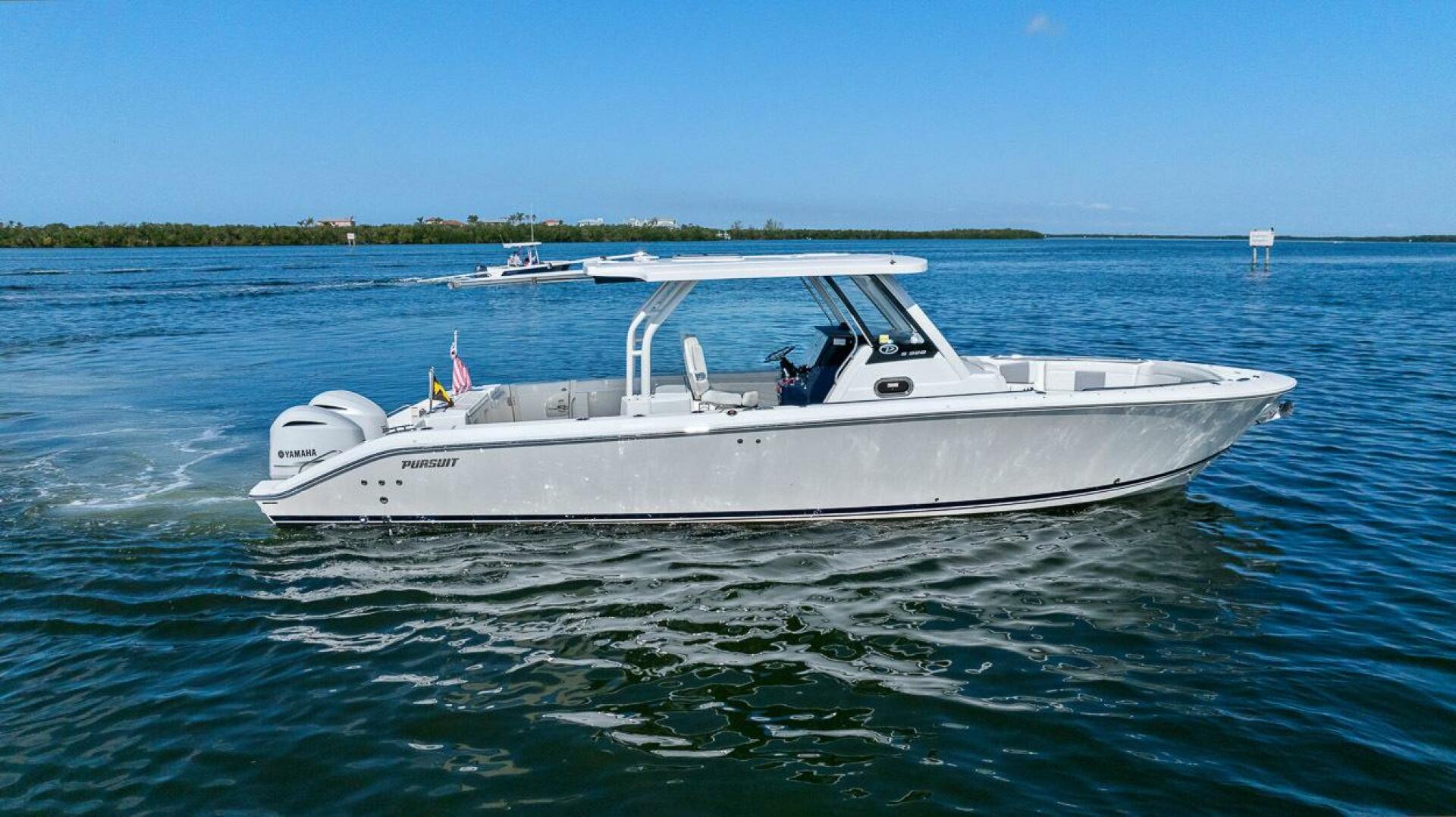 2021 Pursuit S328 - photo 1