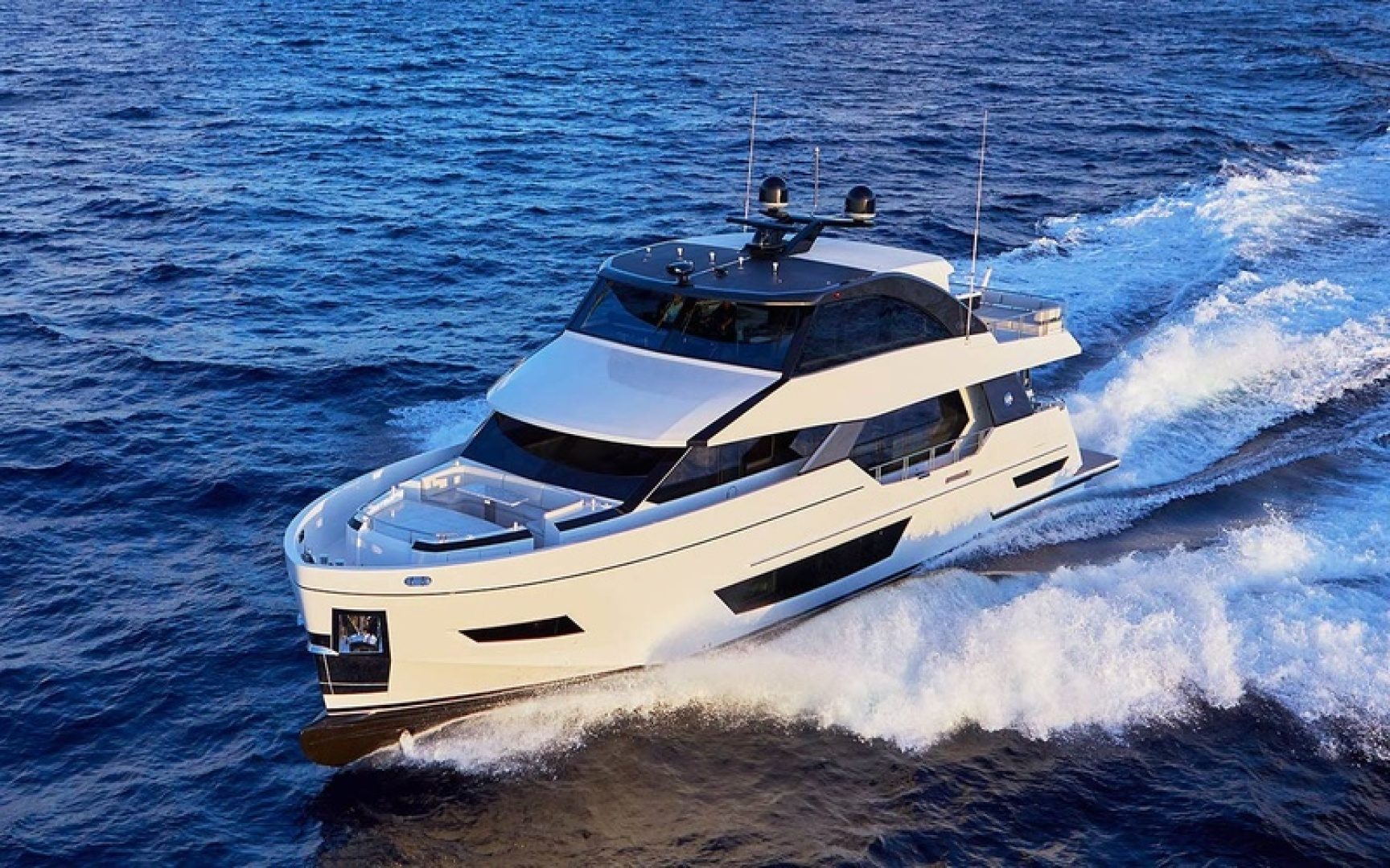 2020 Ocean Alexander 84 R - photo 1