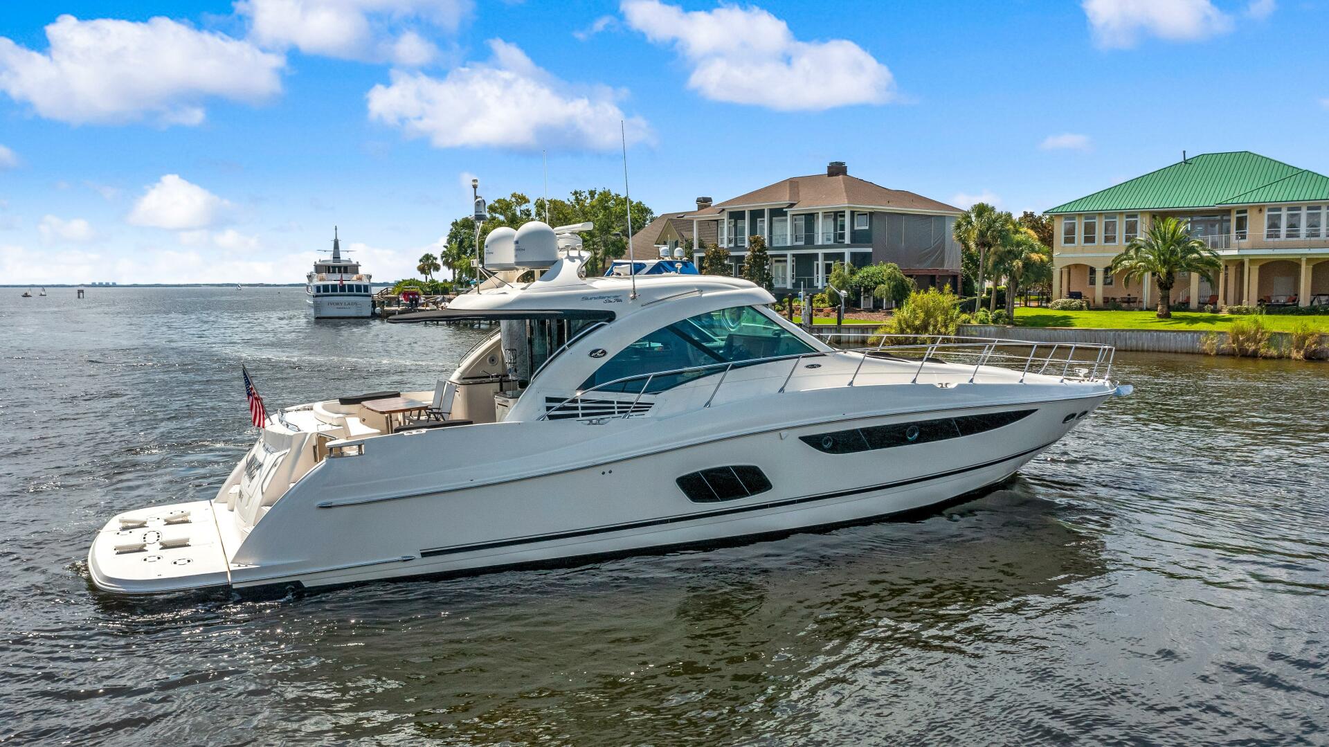 2013 Sea Ray 610 SUNDANCER - photo 3