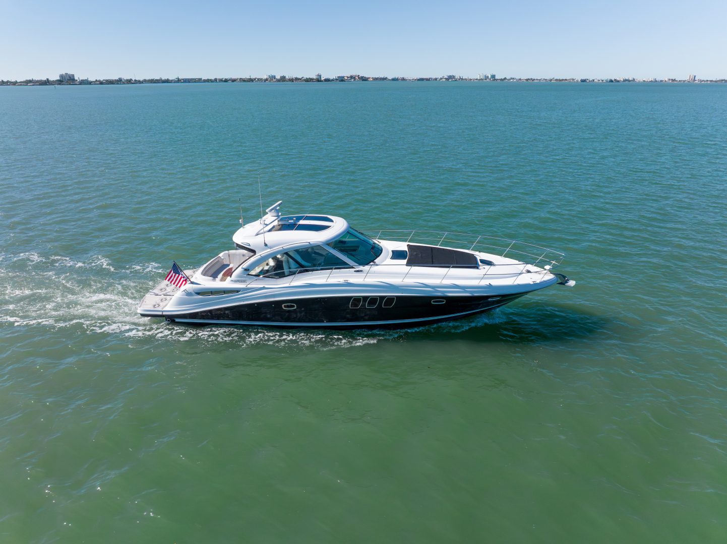 2010 Sea Ray 50 SUNDANCER - photo 3