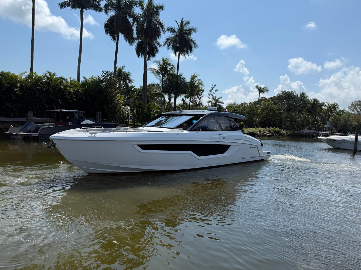 2024 Cruisers Yachts 50 GLS - photo 2