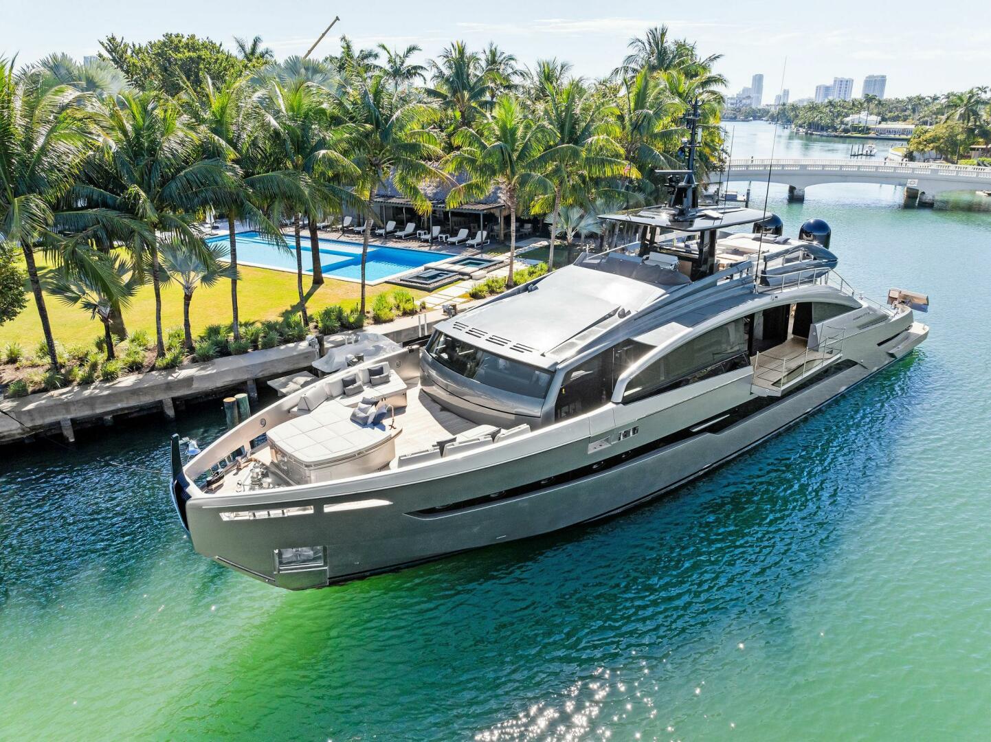 2023 Pershing GTX Motoryacht "Caffeine" - photo 3