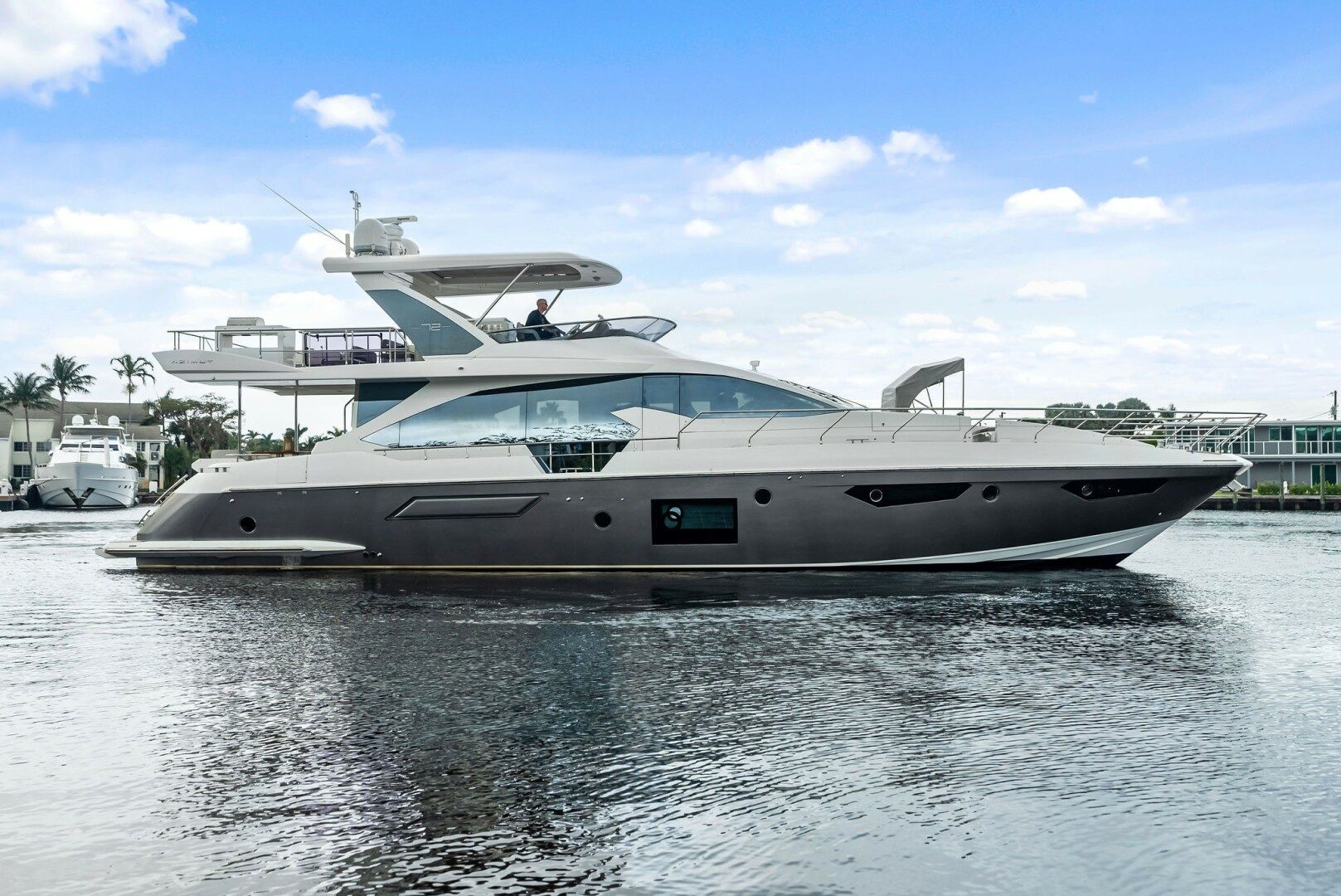 2017 Azimut 72 Flybridge - photo 1