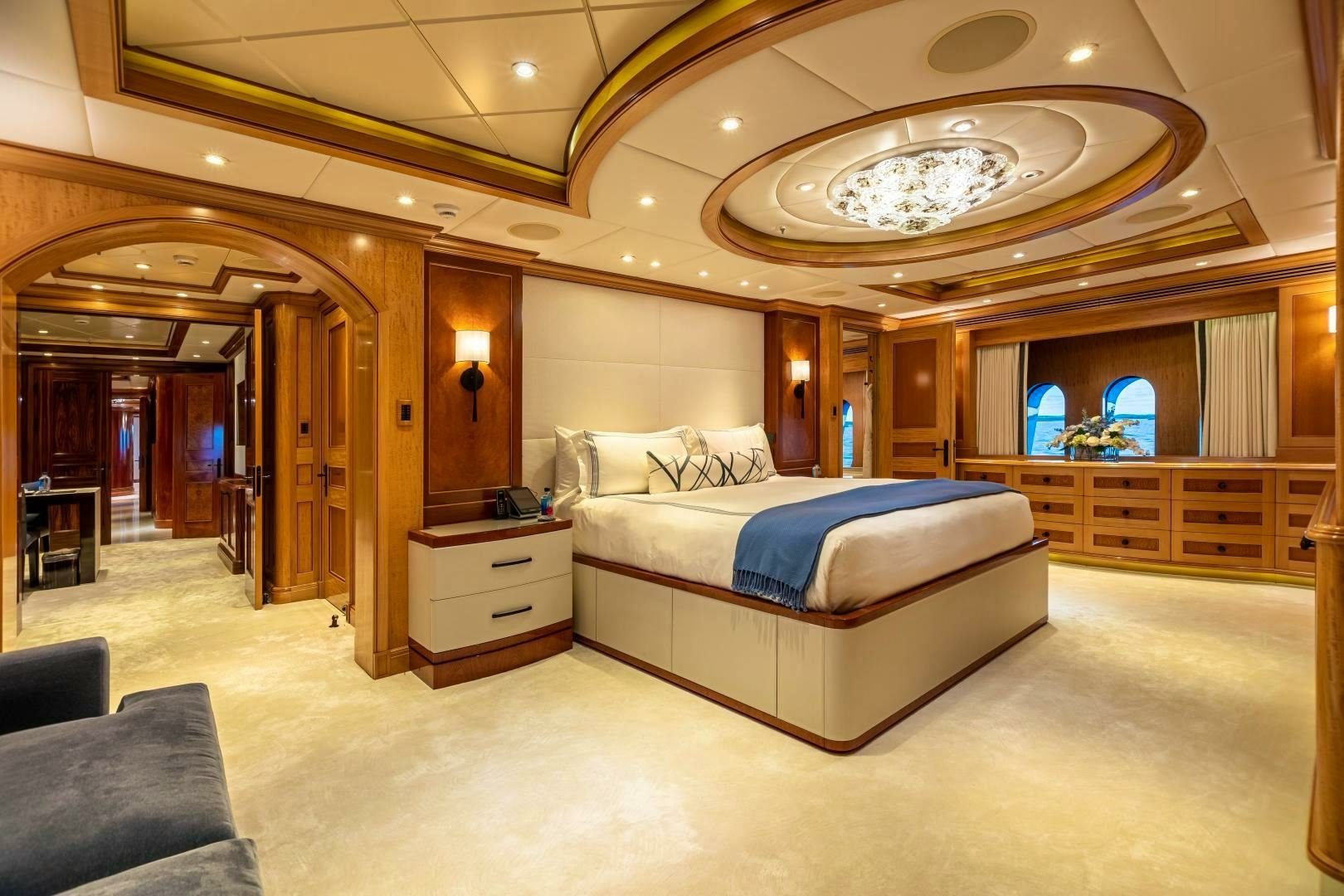 2009 Trinity Yachts Custom "UNBRIDLED" - photo 2