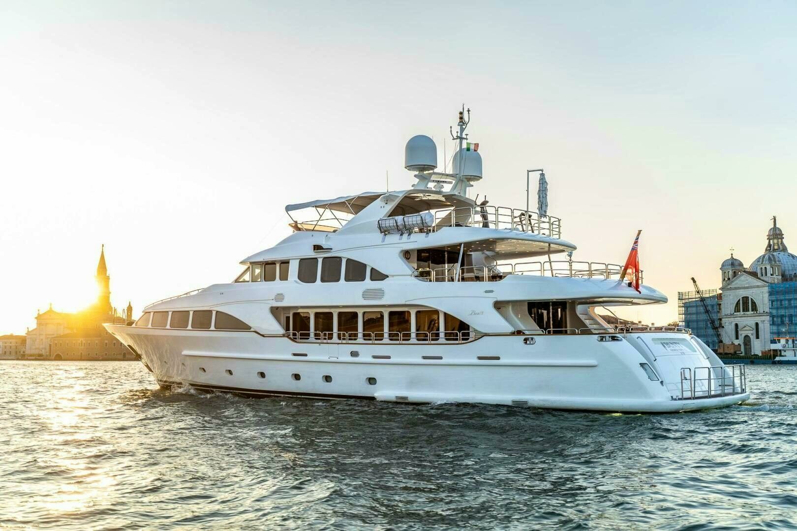 2009 Benetti Benetti Classic 120 "BUNTY" - photo 2