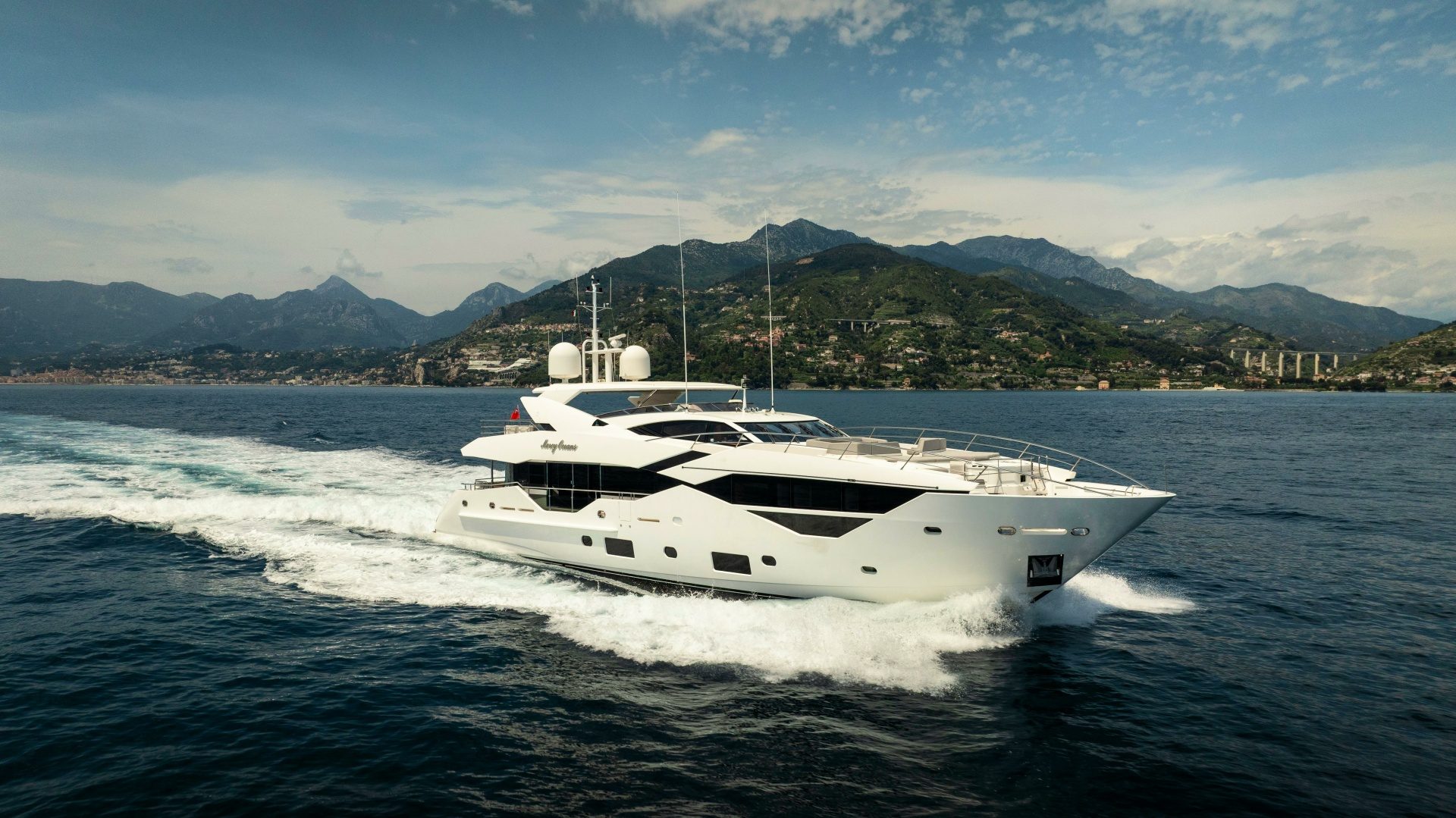 2018 Sunseeker Sunseeker 116 Yacht "MERCY OCEANS" - photo 1
