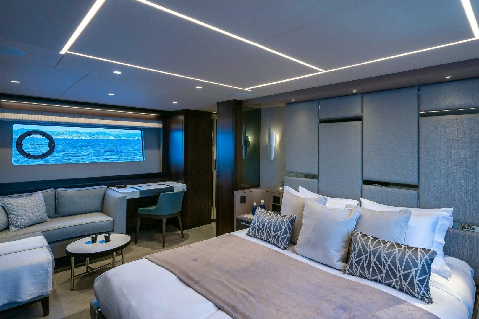 2022 Sunseeker "CELESTE NOREEN" - photo 2