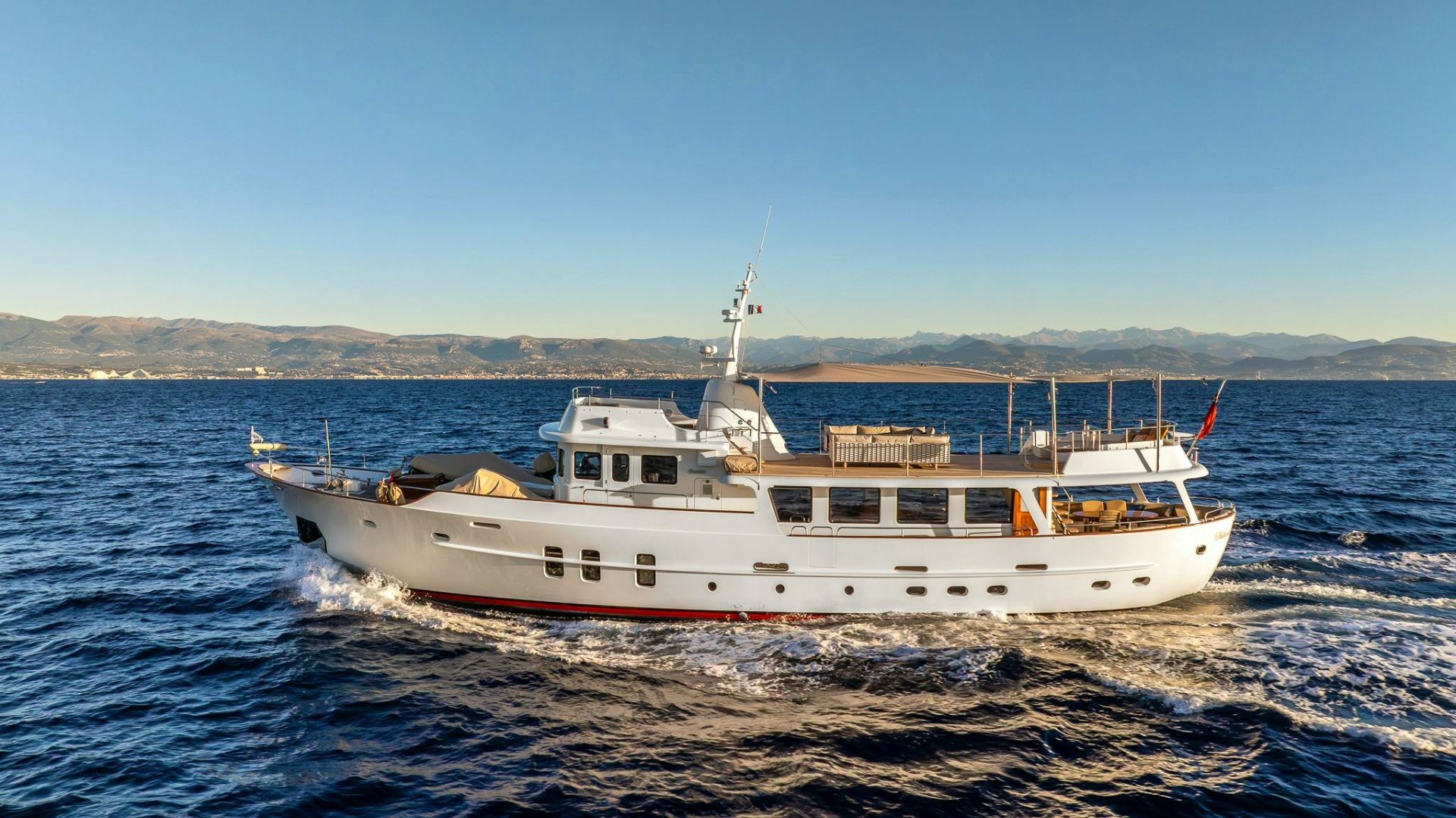 1969 Feadship Custom "SULTANA" - photo 3