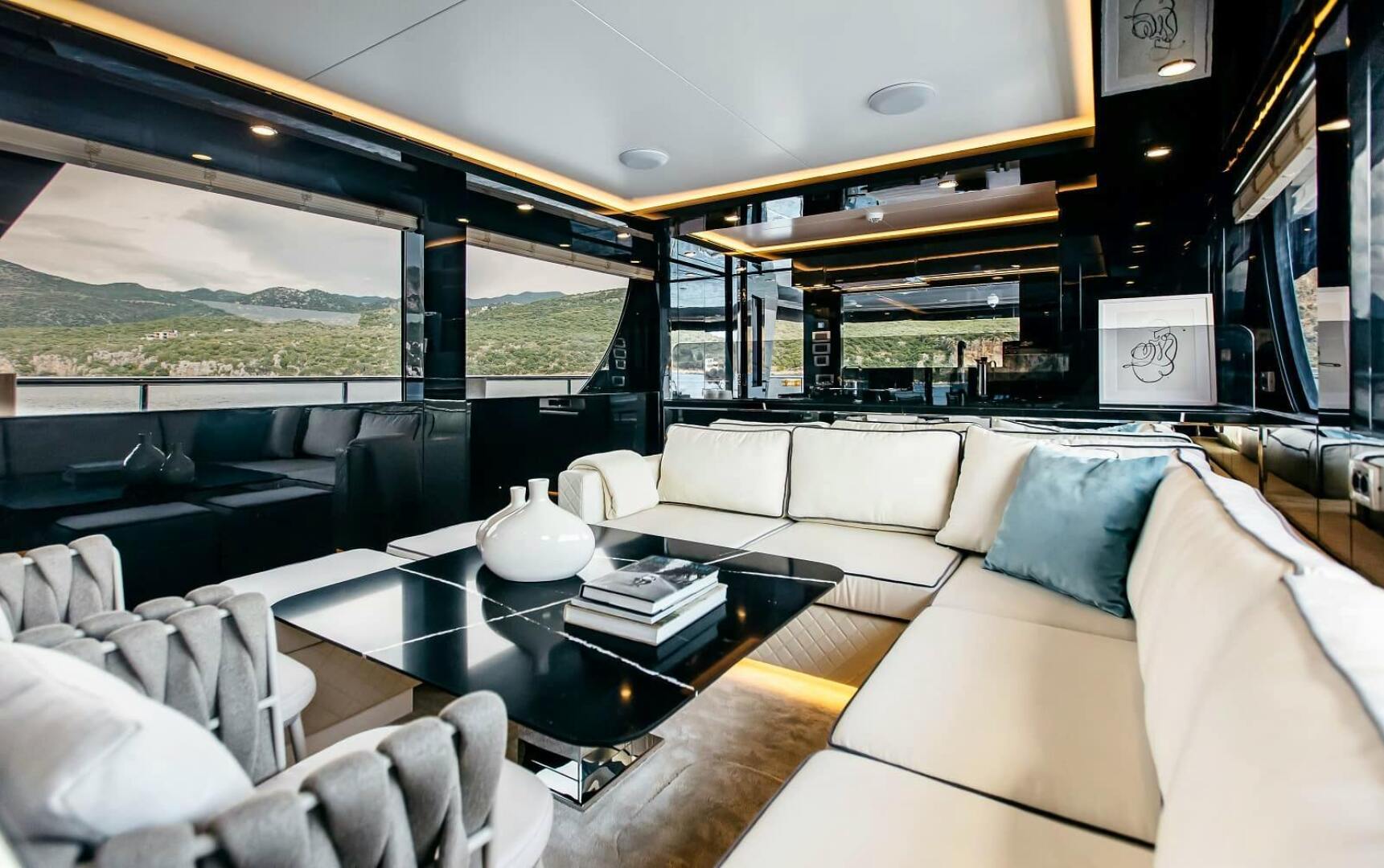 2022 Bering Yachts "LEVANNA" - photo 2
