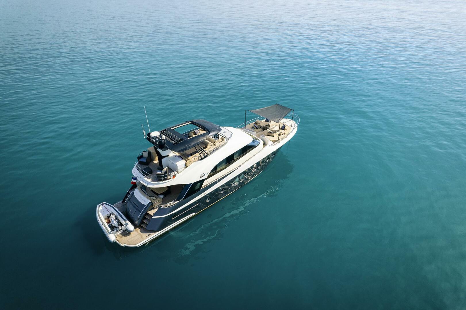 2016 Monte Carlo Yachts Custom "CRAZY DIAMOND" - photo 1