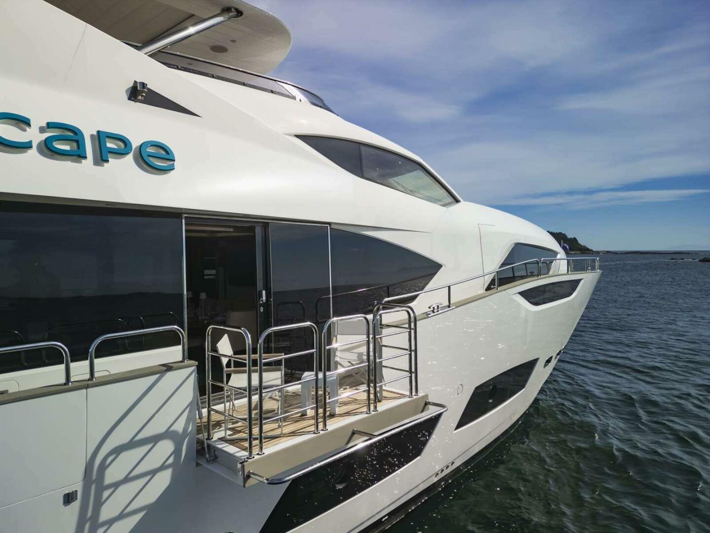 2017 Sunseeker 95 Yacht "S-Cape" - photo 2