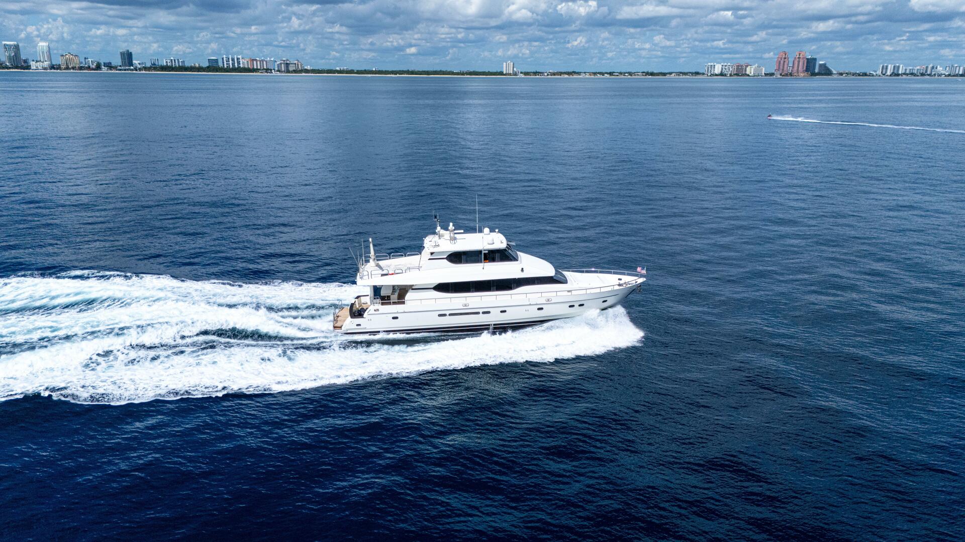 2001 Motor Yacht 82MY "Electrified" - photo 2