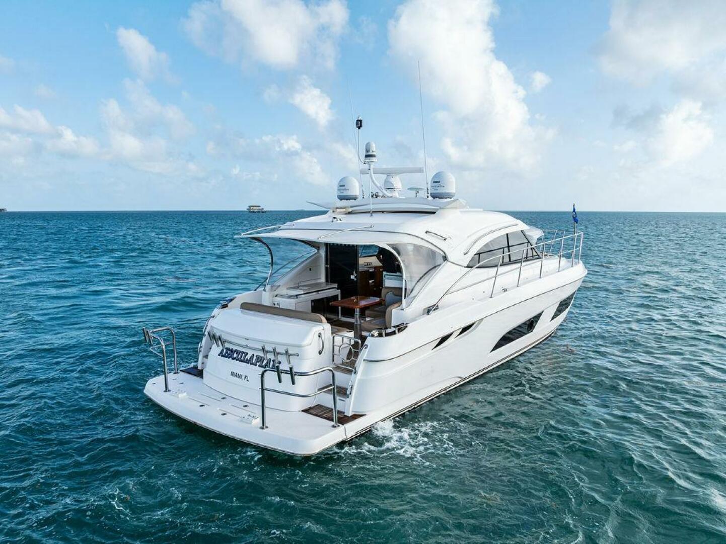 2018 Riviera 4800 Sport Yacht "Aesculapian" - photo 3
