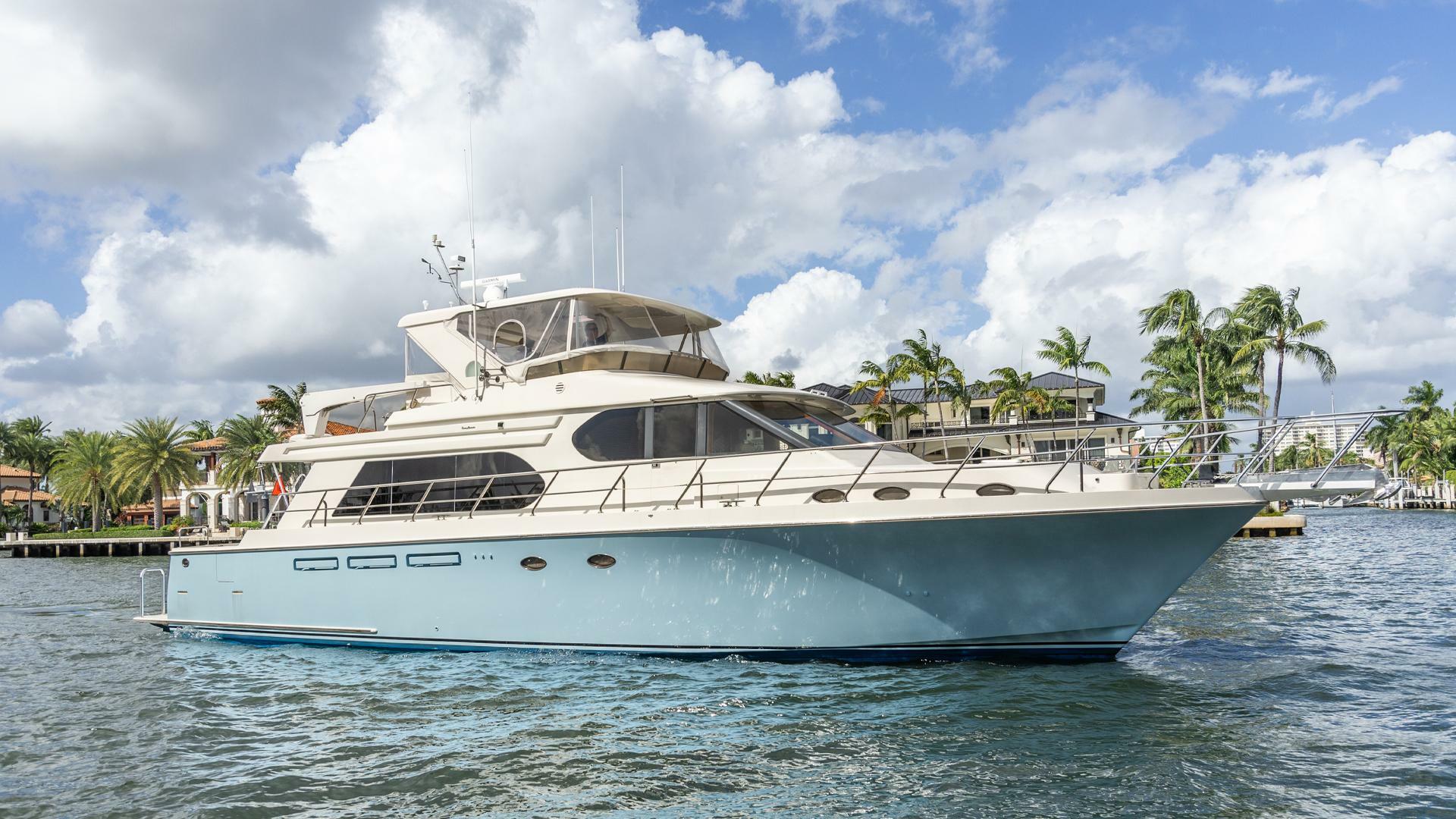 2005 Ocean Alexander Raised Pilothouse Flybridge Sedan "Bluewater" - photo 1