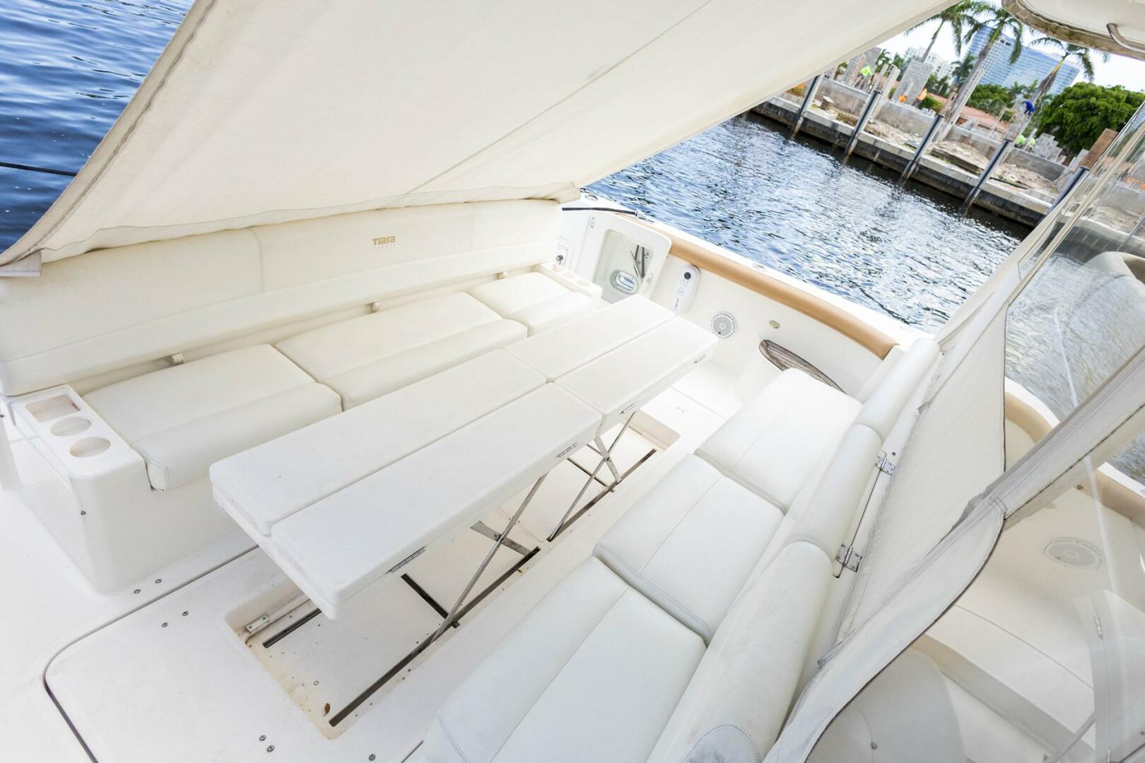 2000 Tiara Yachts 5200 Express "Amandavid" - photo 2