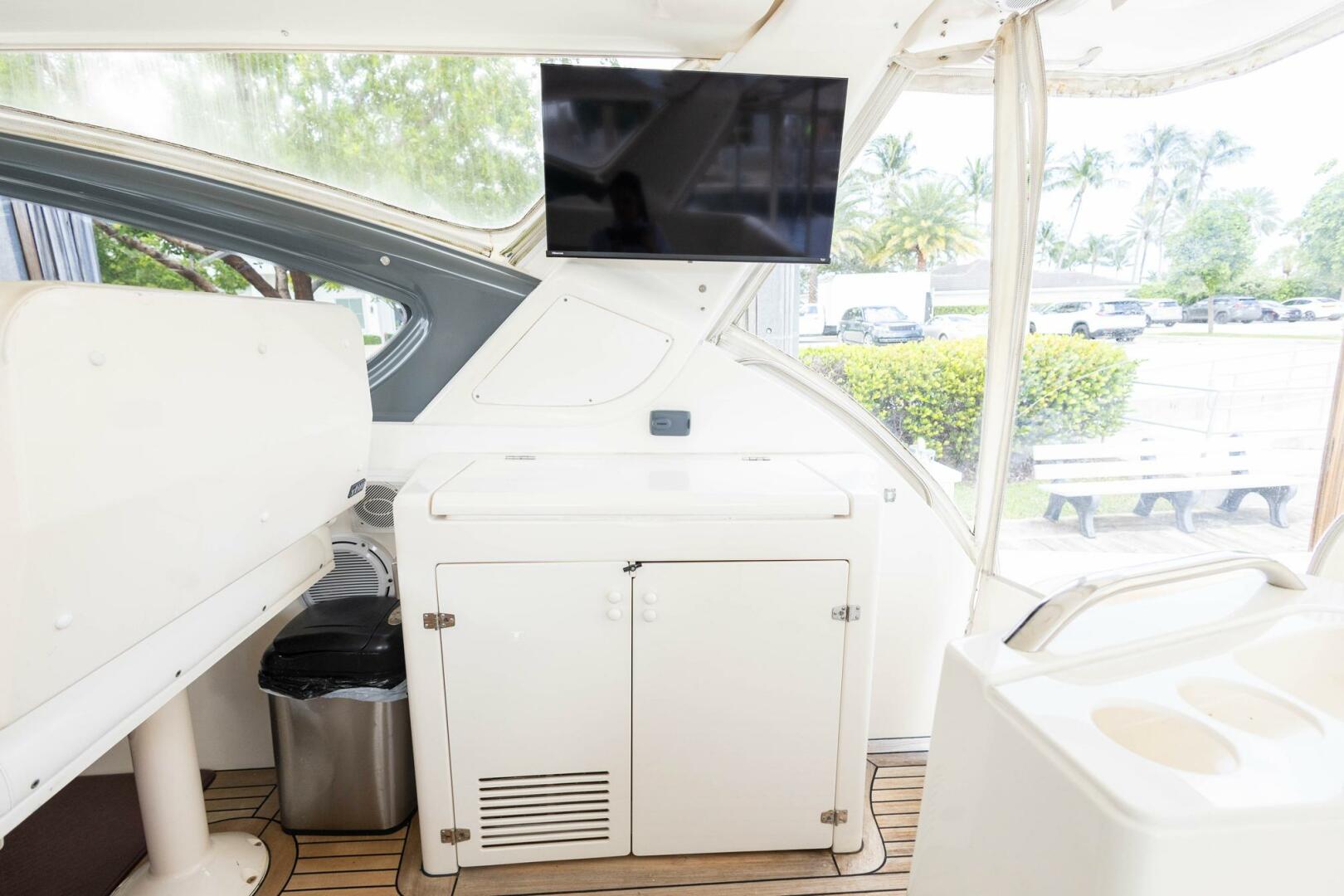 2000 Tiara Yachts 5200 Express "Amandavid" - photo 3