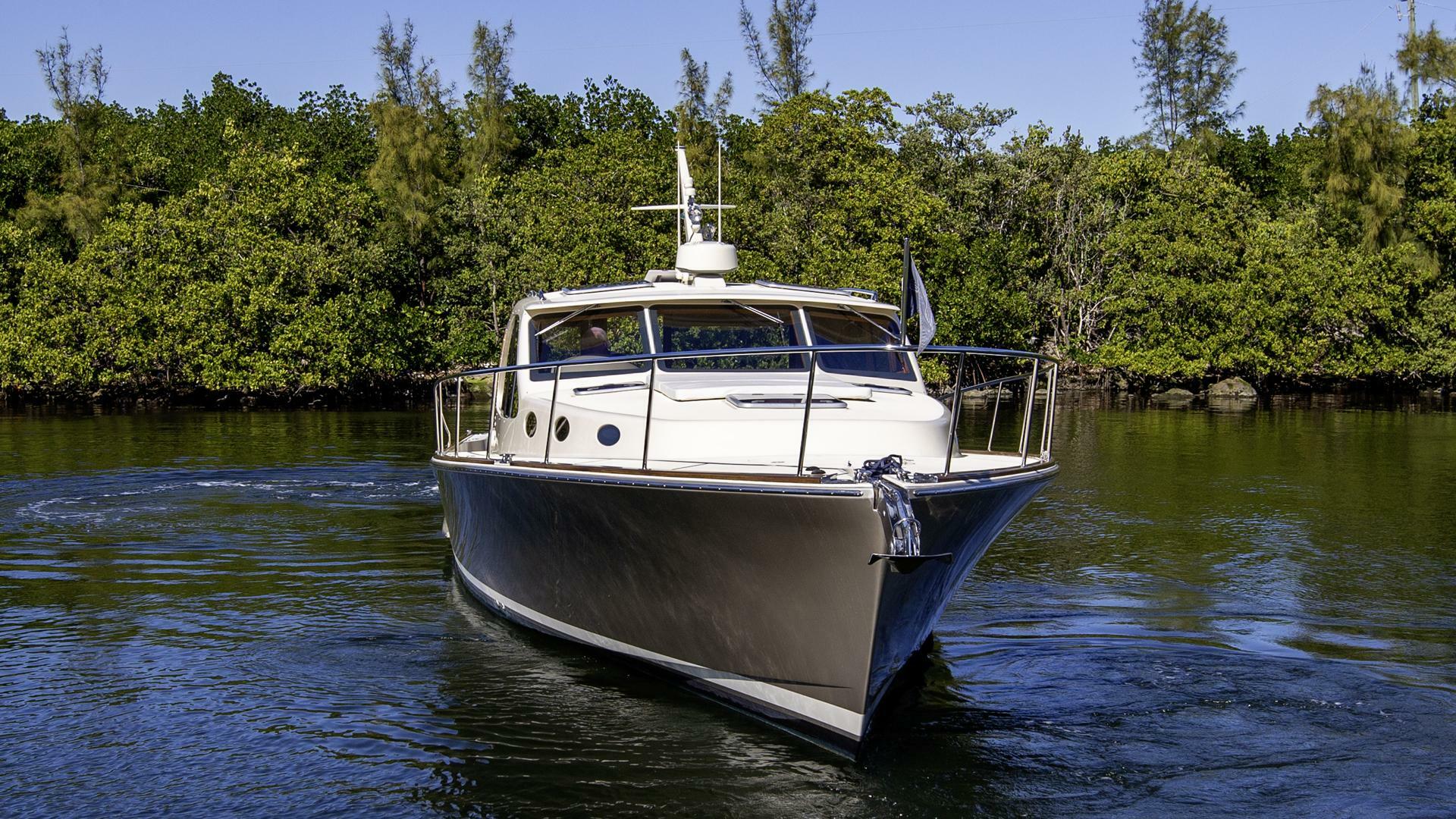 2017 Palm Beach Motor Yachts PB42 "“NO NAME”" - photo 1