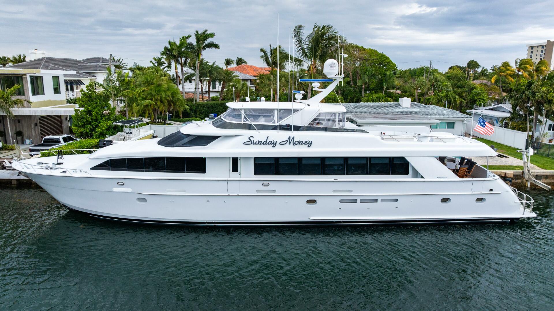 2001 Hatteras 100 Motor Yacht "Sunday Money" - photo 1