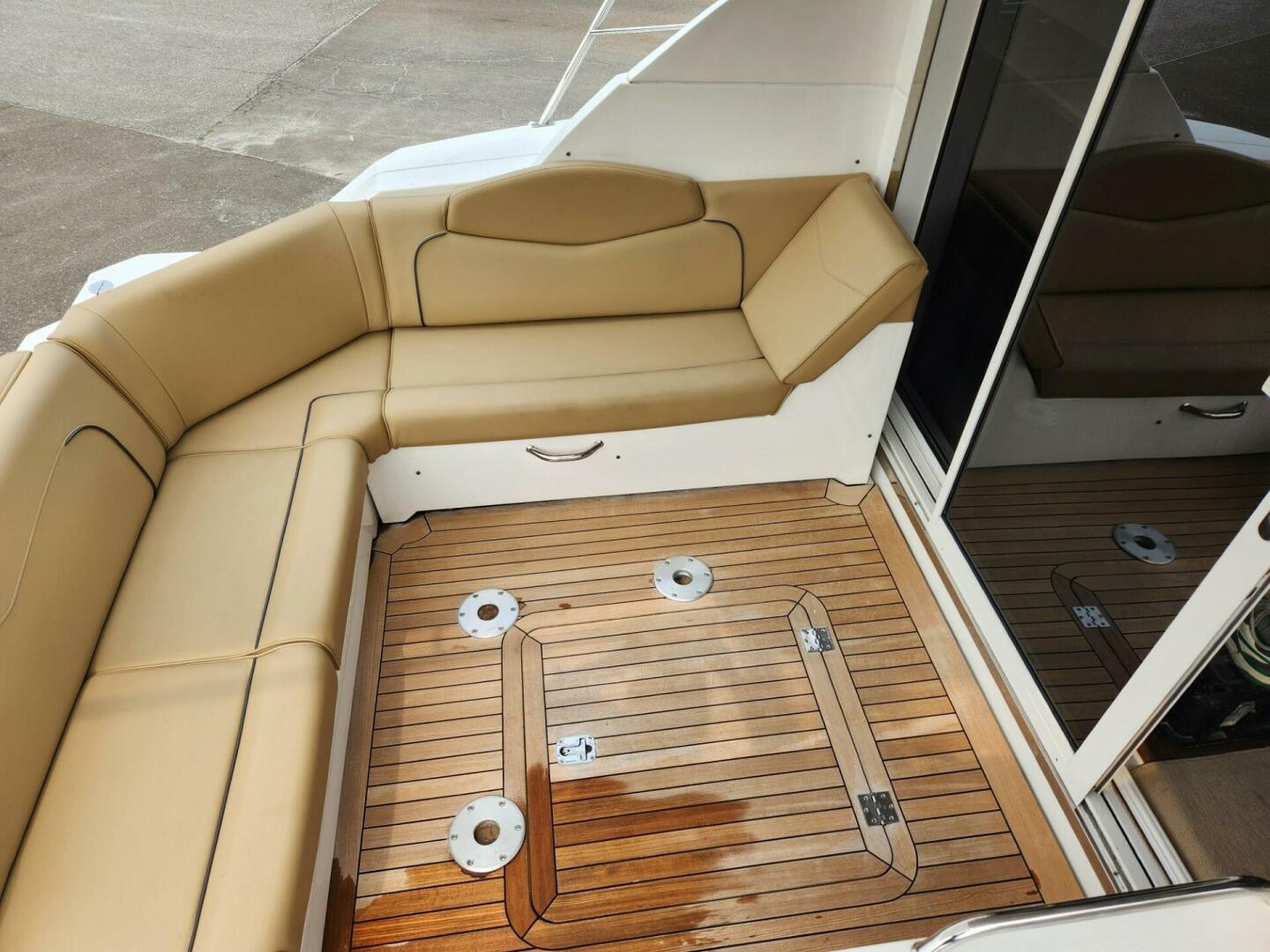 2016 Cruisers Yachts Cantius "DONNA" - photo 2