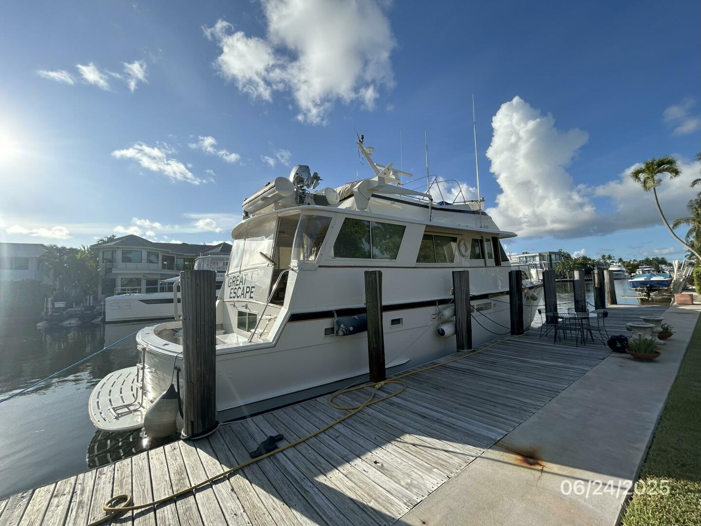 1986 Hatteras CPMY "Great Escape" - photo 1
