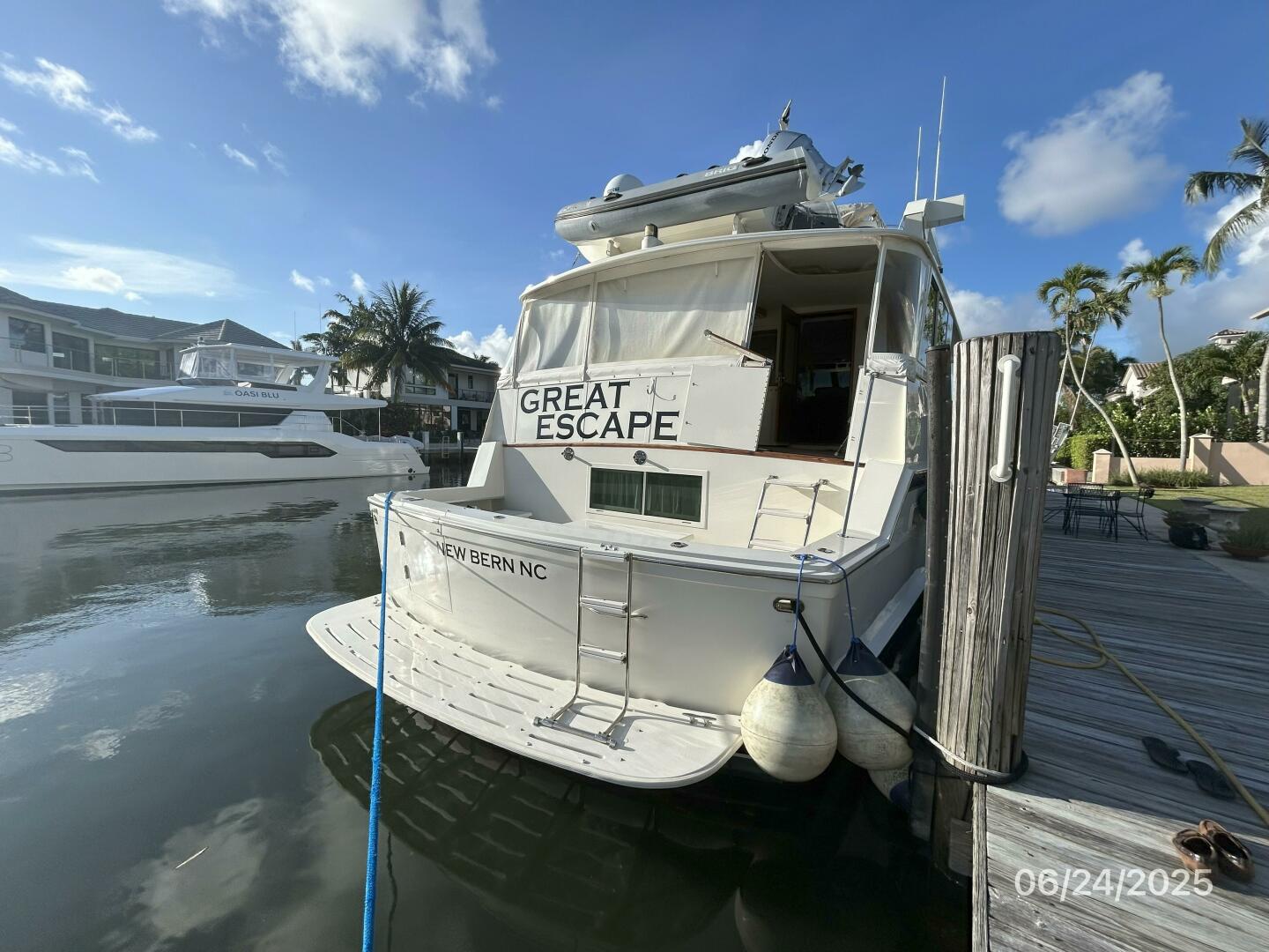 1986 Hatteras CPMY "Great Escape" - photo 2