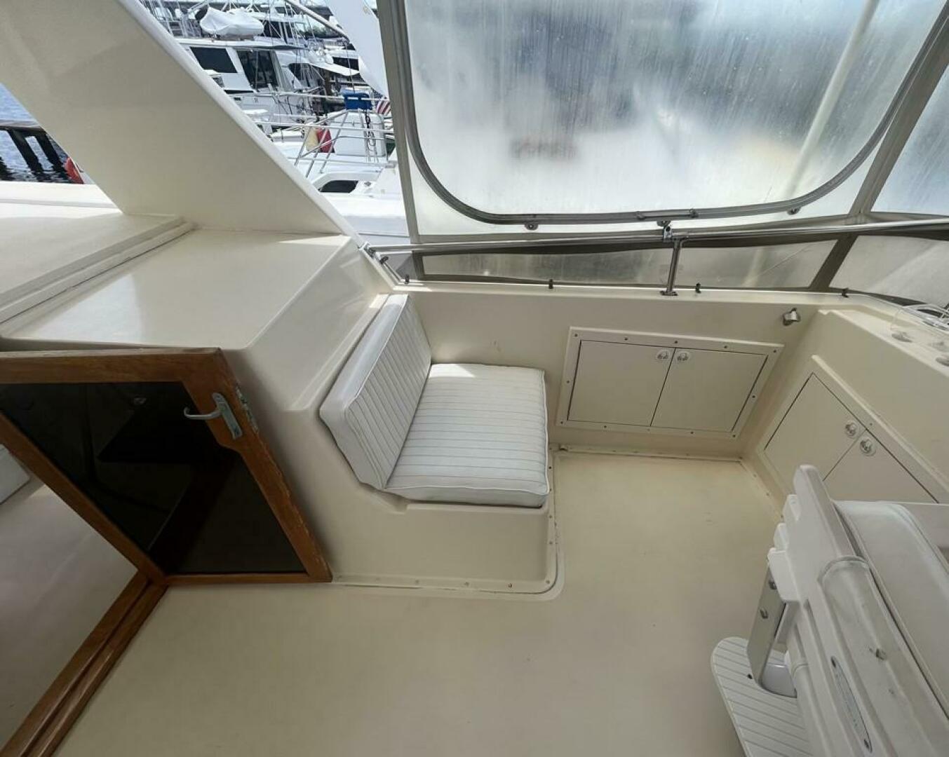 1981 Hatteras 48 Motoryacht "RUBBER DUCKY" - photo 3