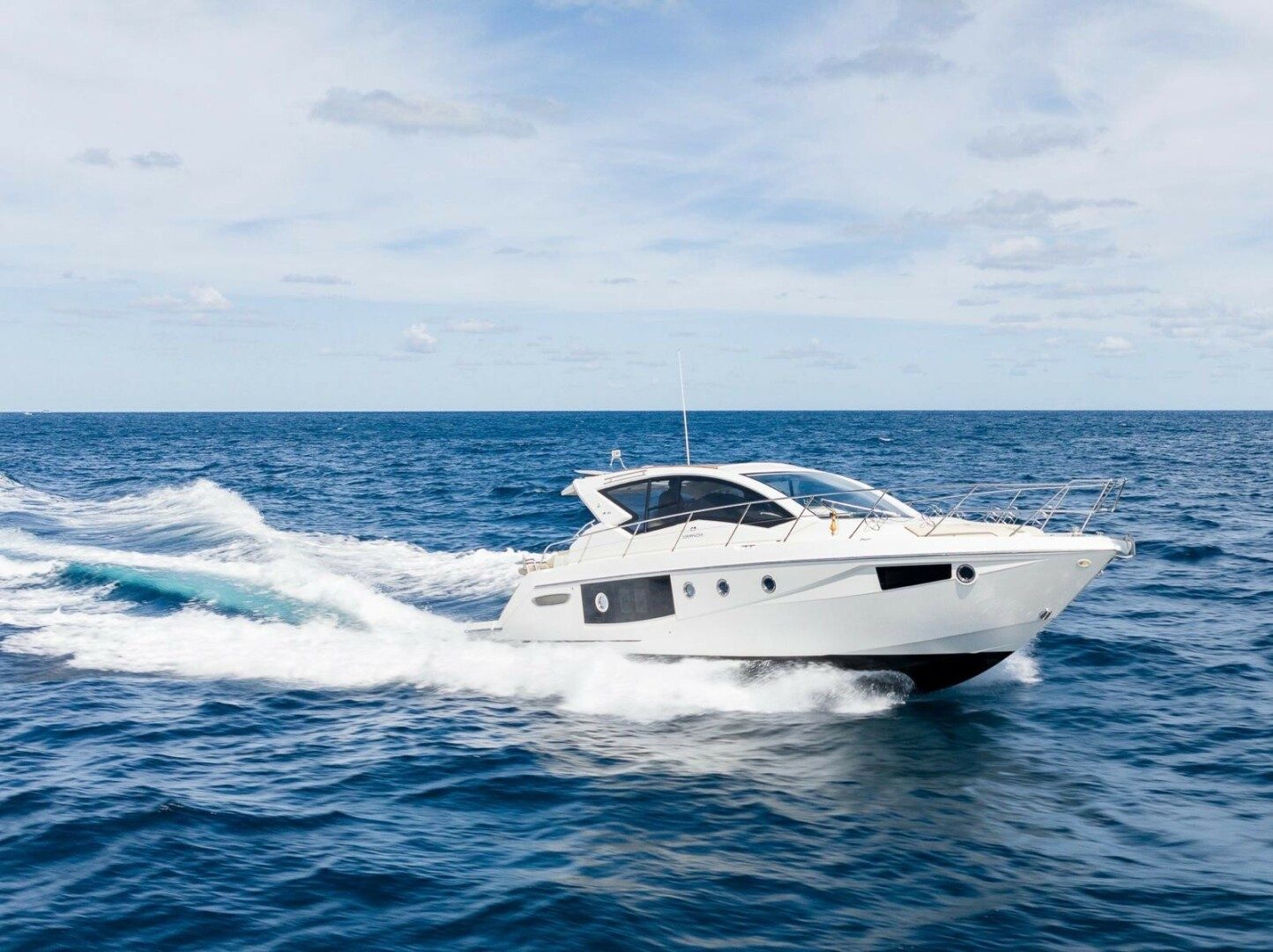 2014 Cranchi M 44 HT "She's Royal" - photo 1