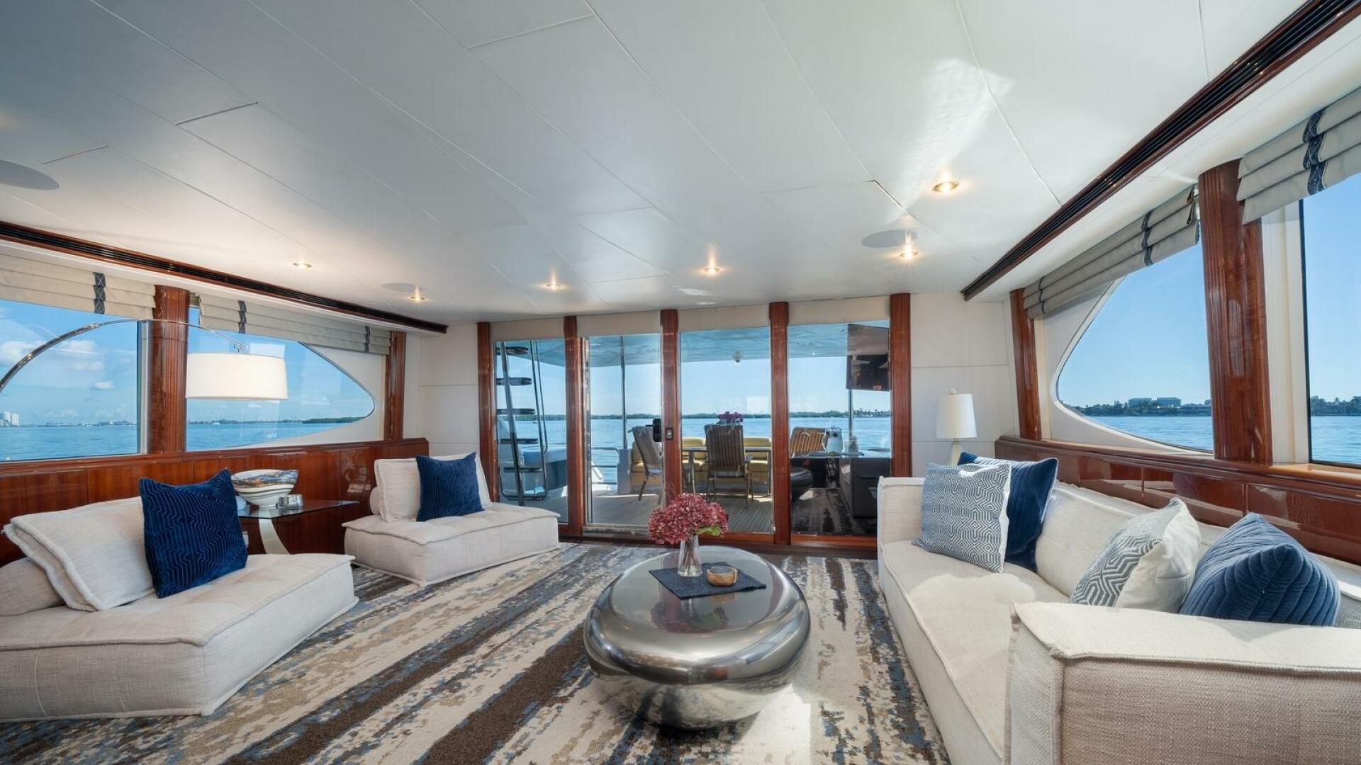 2002 Lazzara Yachts "Tryst" - photo 2
