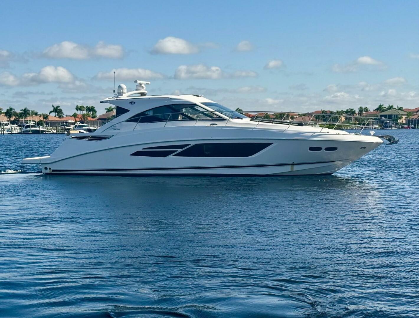 2015 Sea Ray 510 Sundancer "LOVERS AND FRIENDS" - photo 1