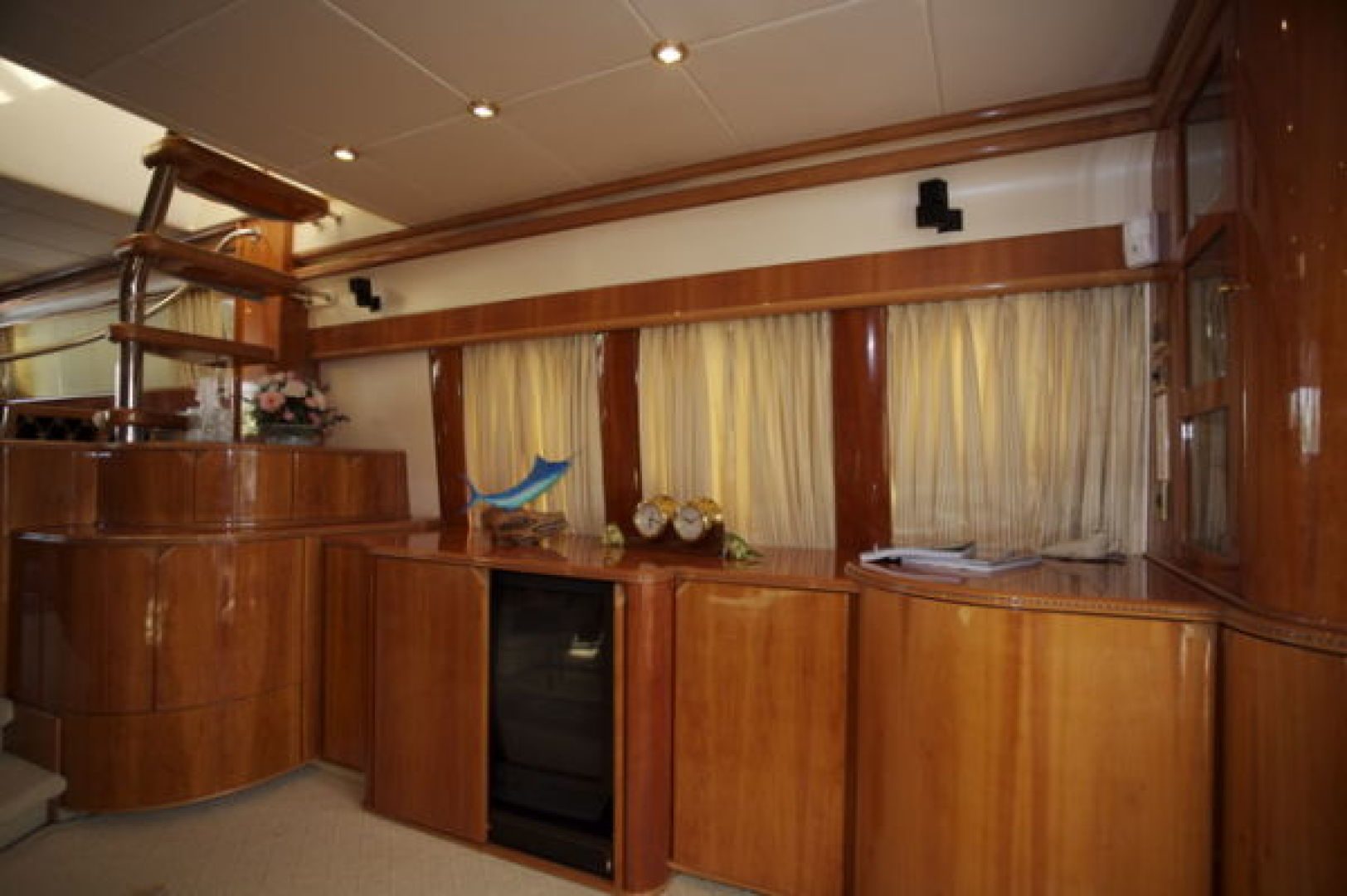 1999 Viking Sport Cruiser "LADY KARIMAN" - photo 1
