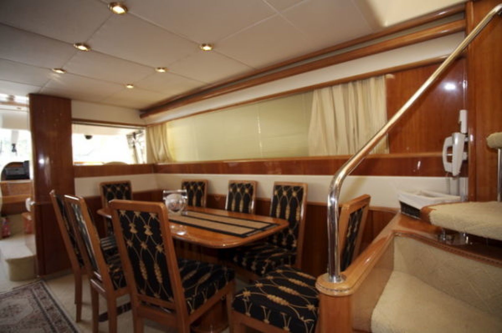 1999 Viking Sport Cruiser "LADY KARIMAN" - photo 2