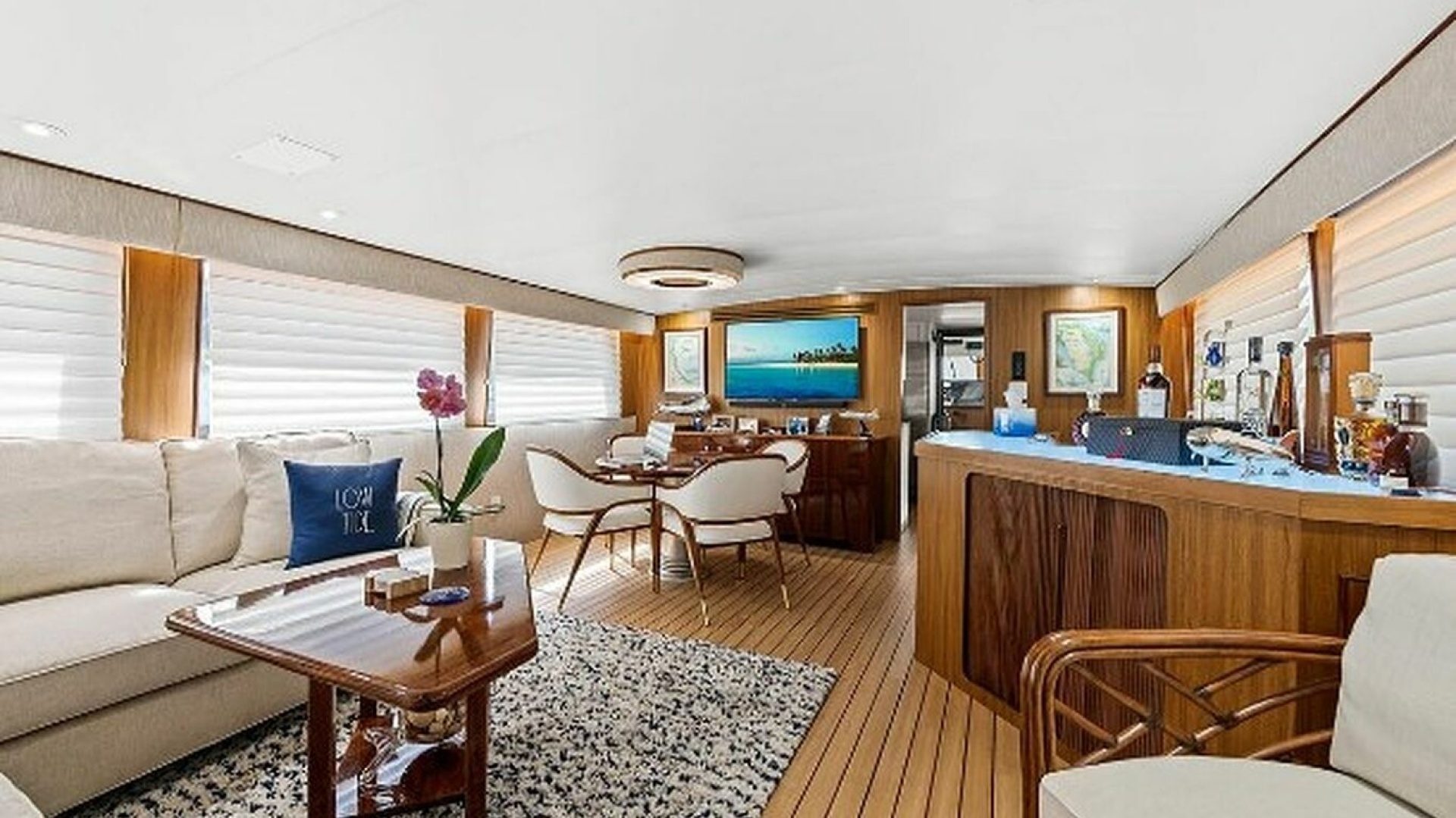 1989 Hatteras Motor Yacht "TOP GUN" - photo 1