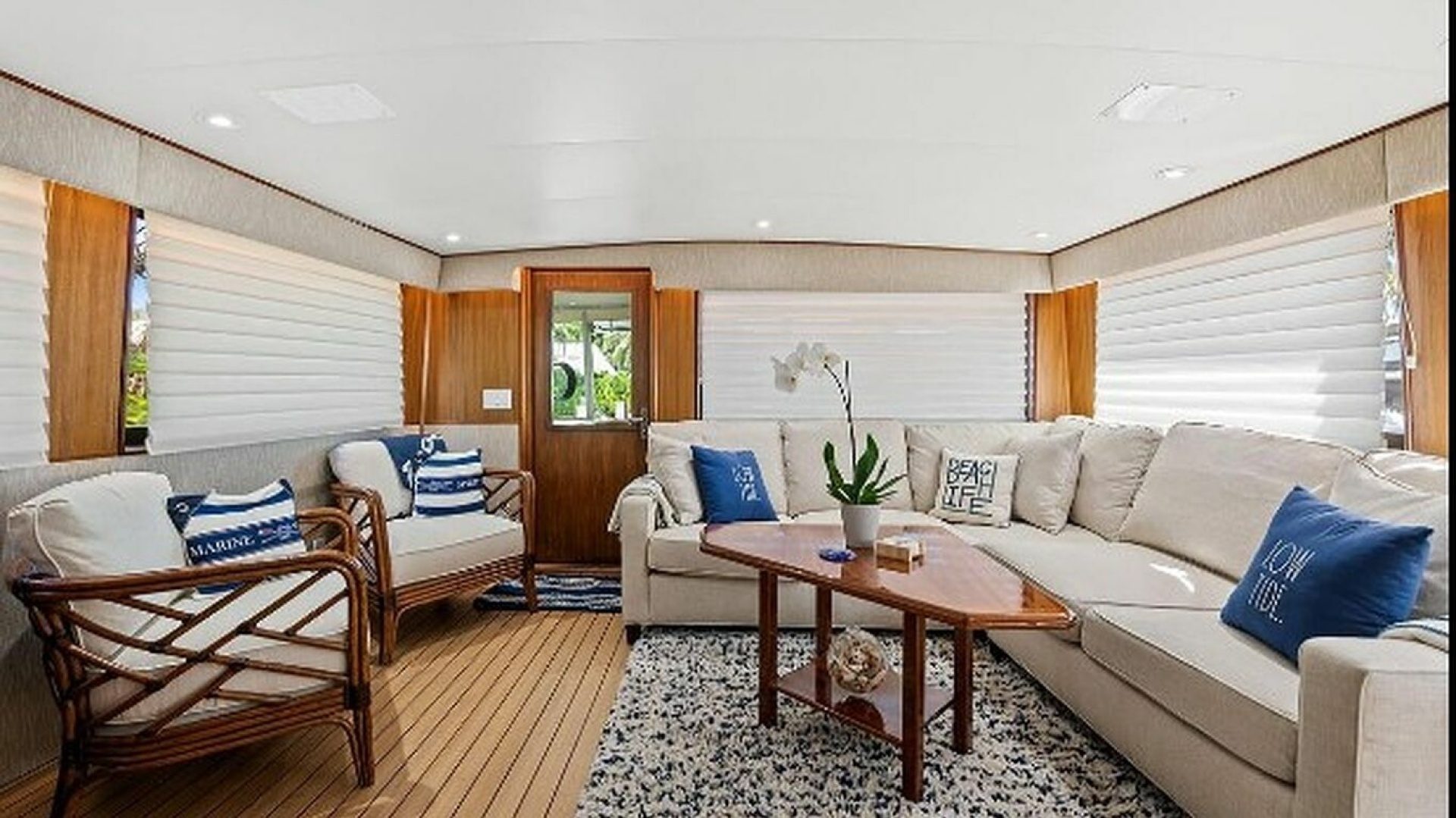 1989 Hatteras Motor Yacht "TOP GUN" - photo 2