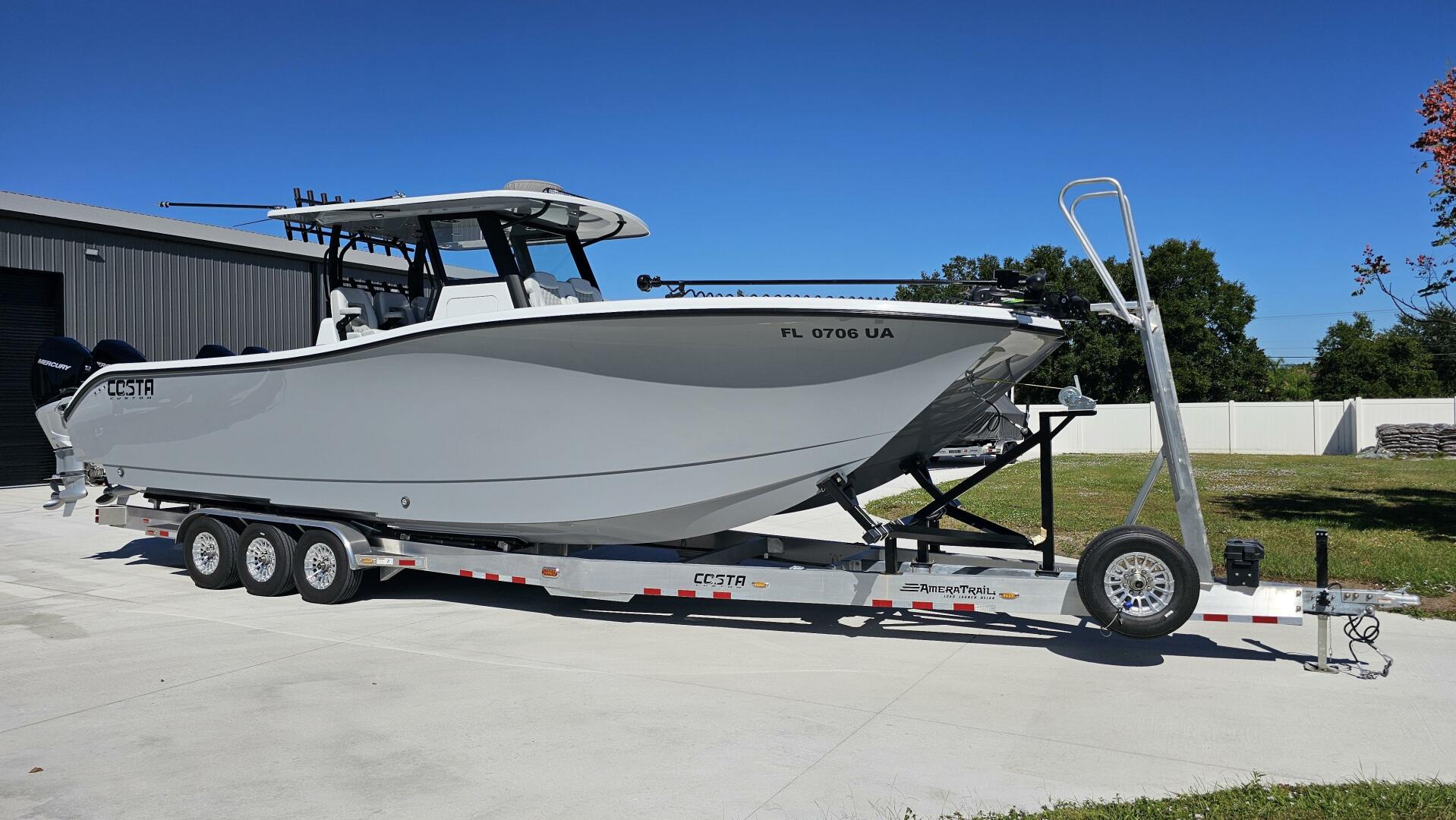 2025 Costa Custom 34SV - photo 3
