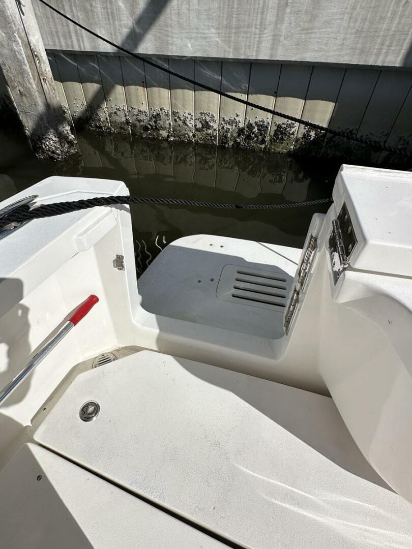 2013 Hunt Yachts Harrier 36 "LUNA" - photo 3