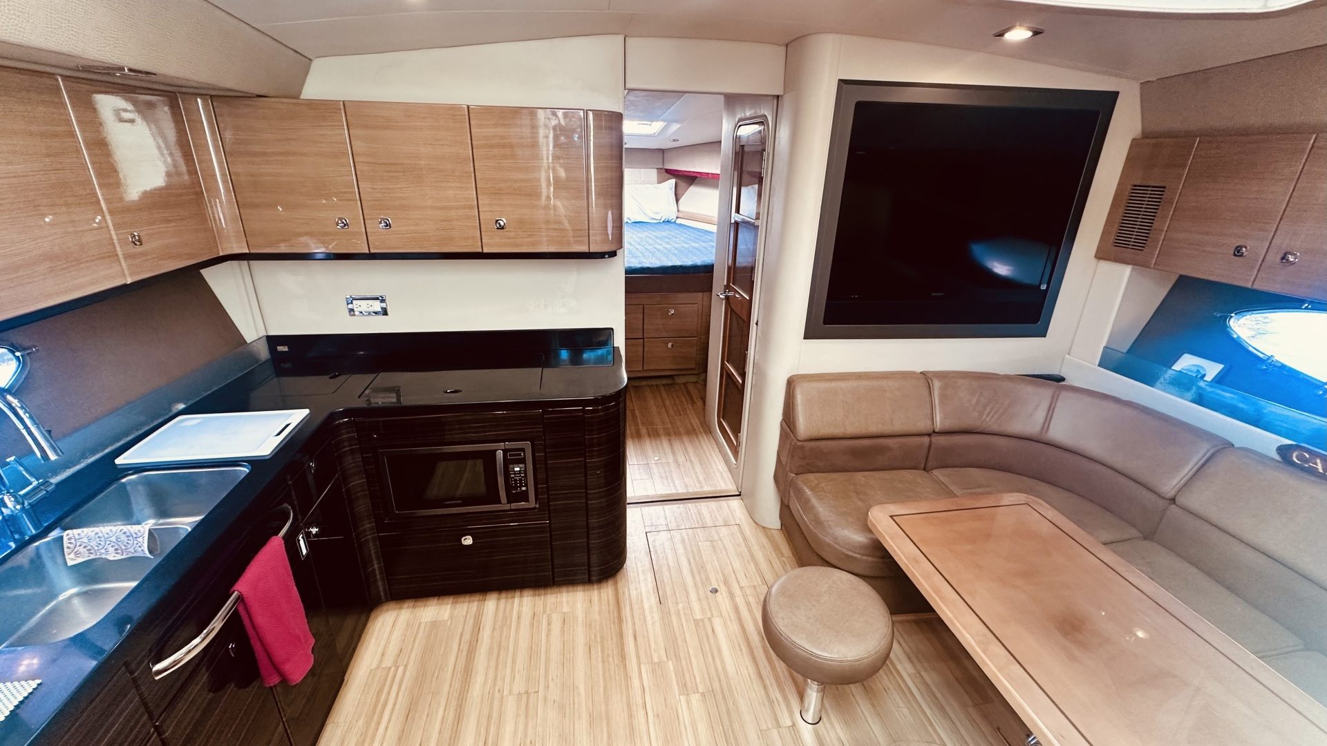 2012 Formula 45 Yacht "Moderation" - photo 3
