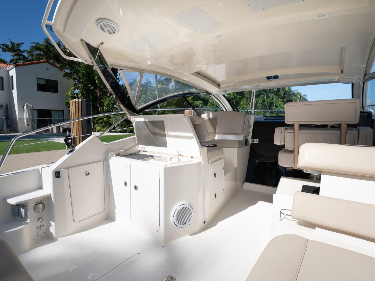 2014 Pursuit SC 365i "Free Spirit" - photo 2