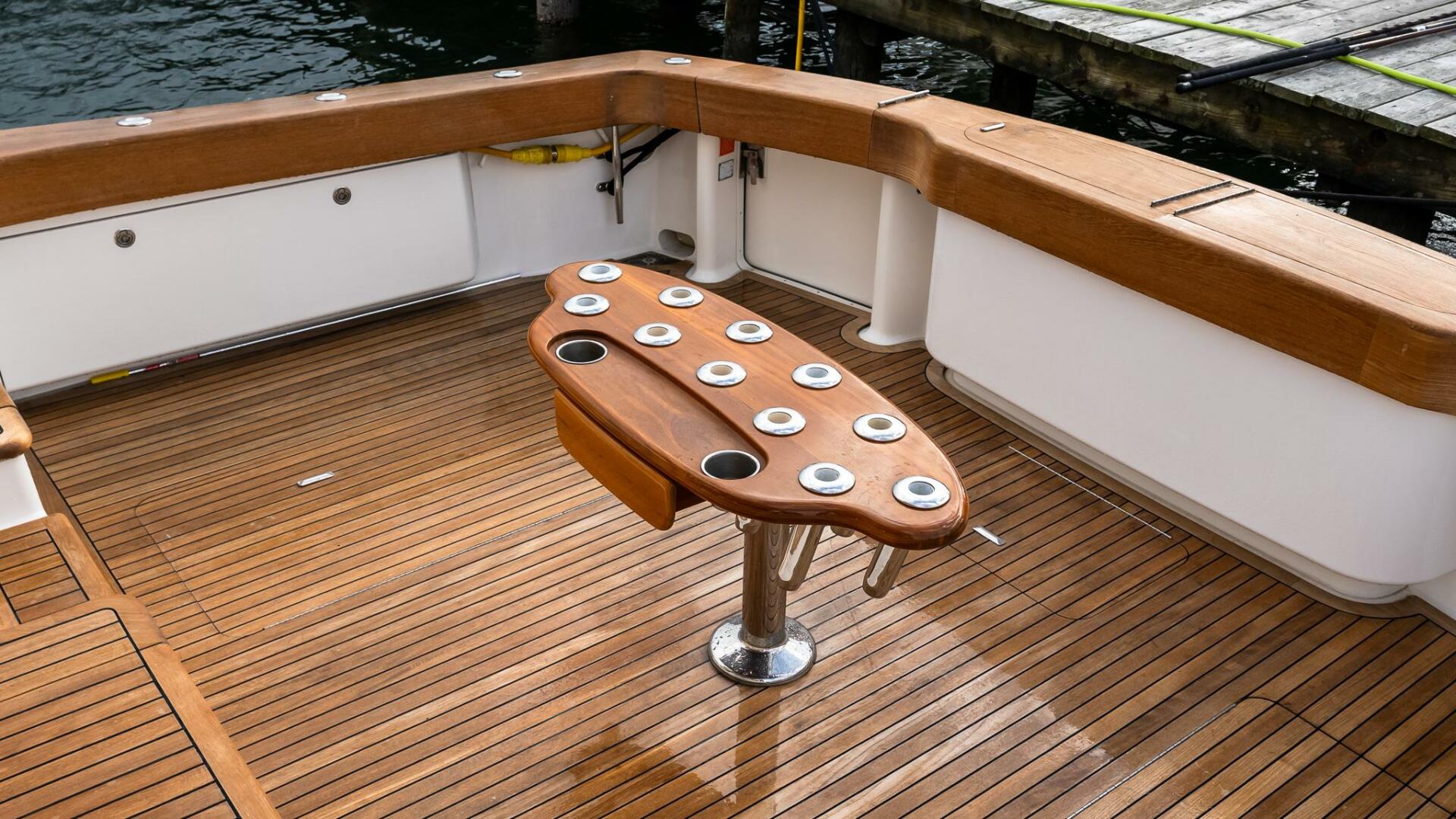 2007 Viking 64 Convertible "FIVE SEAS" - photo 3